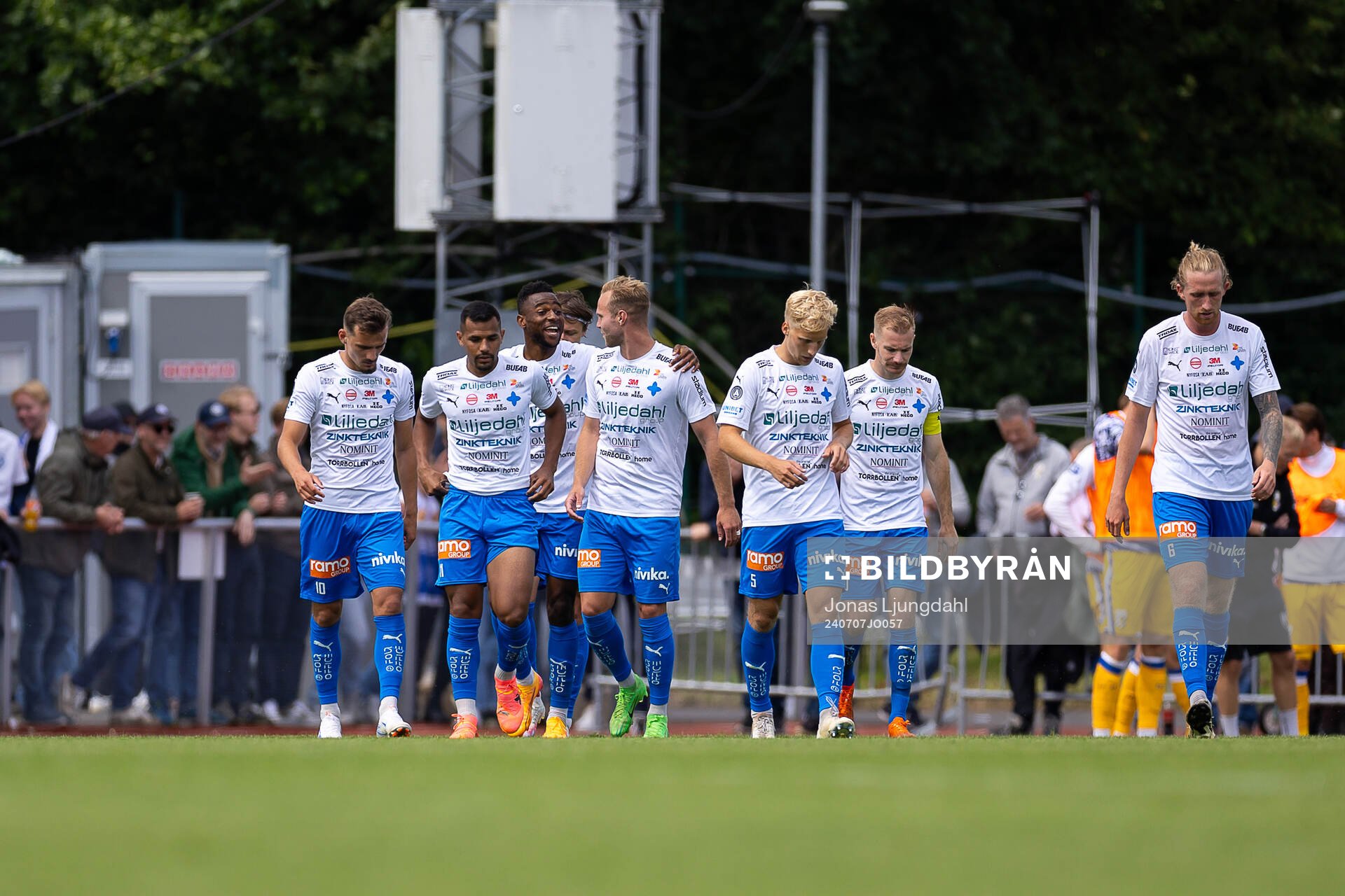Värnamos spelare jublar