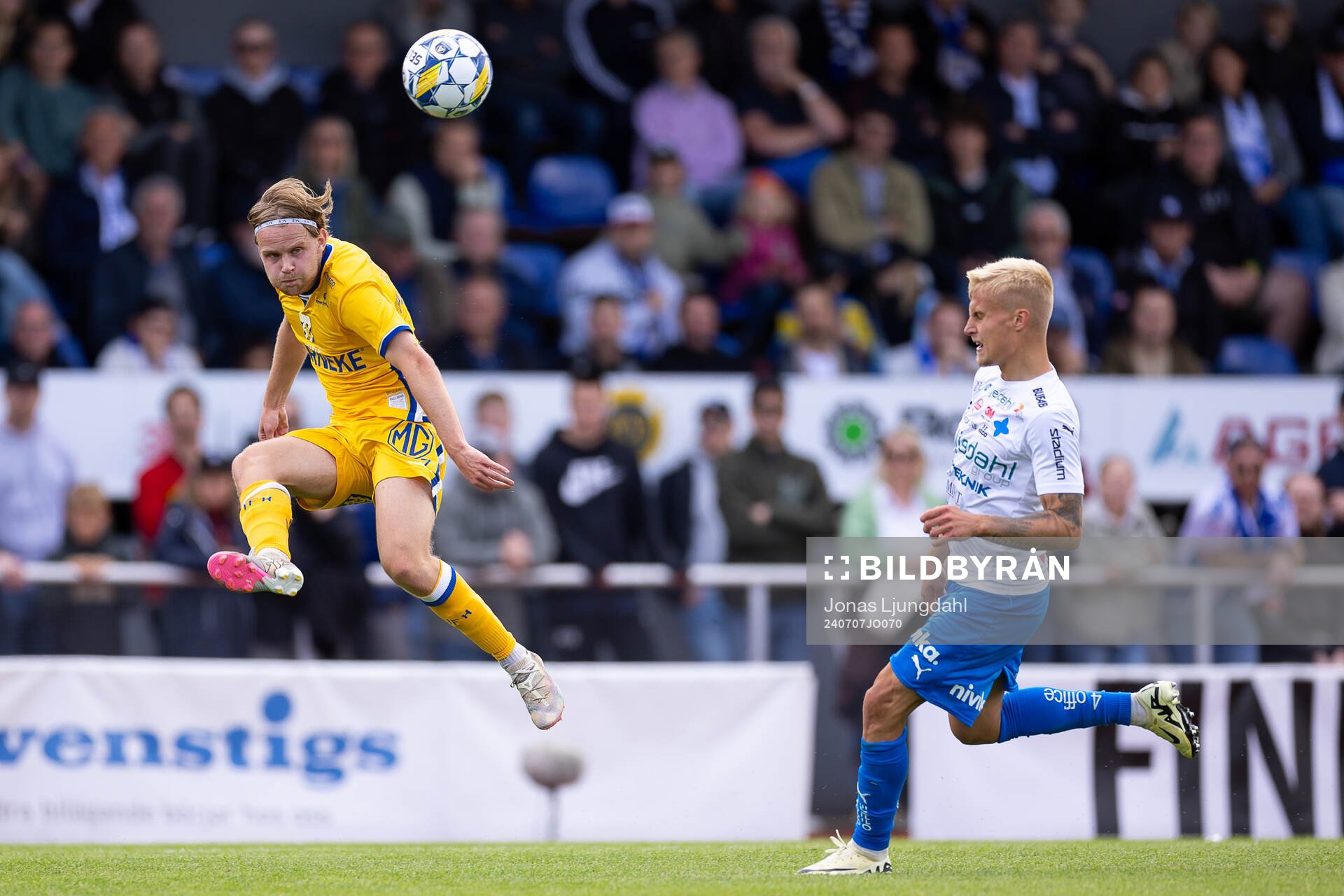 IFK Göteborgs Oscar Pettersson och Värnamos Viktor Bergh