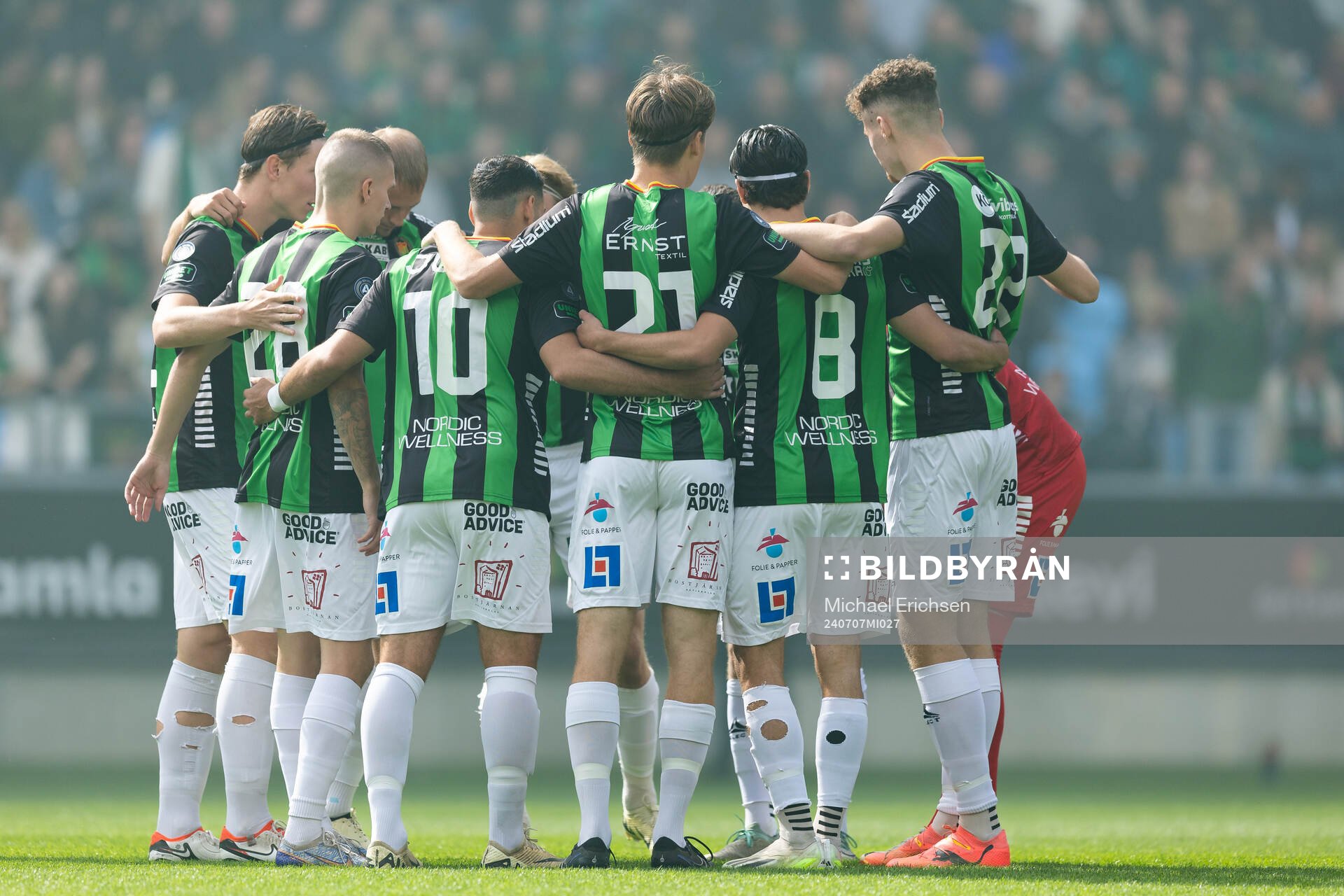 GAIS spelare samlade innan fotbollsmatchen i Allsvenskan