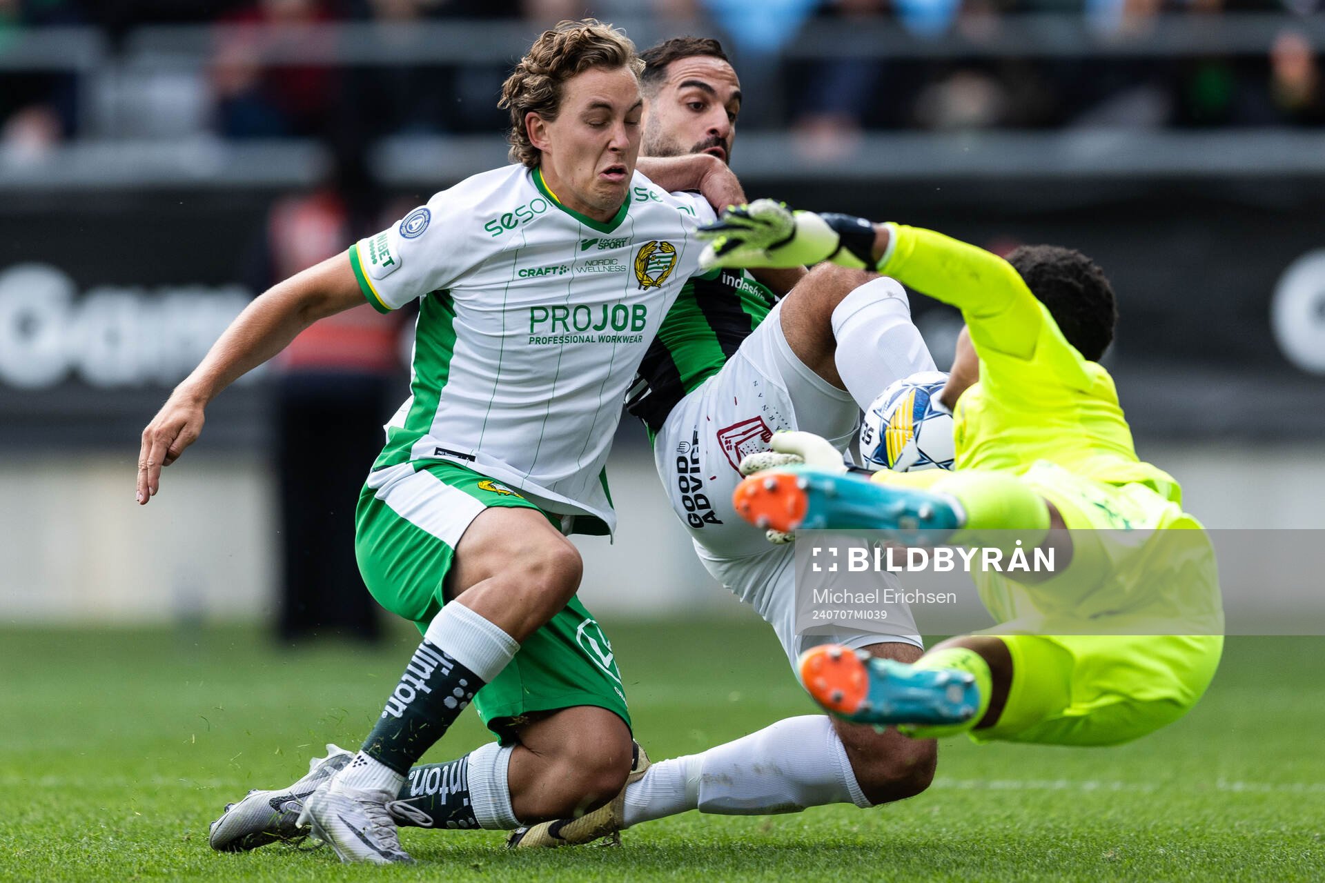 GAIS Mervan Celik mot Hammarbys Hampus Skoglund och