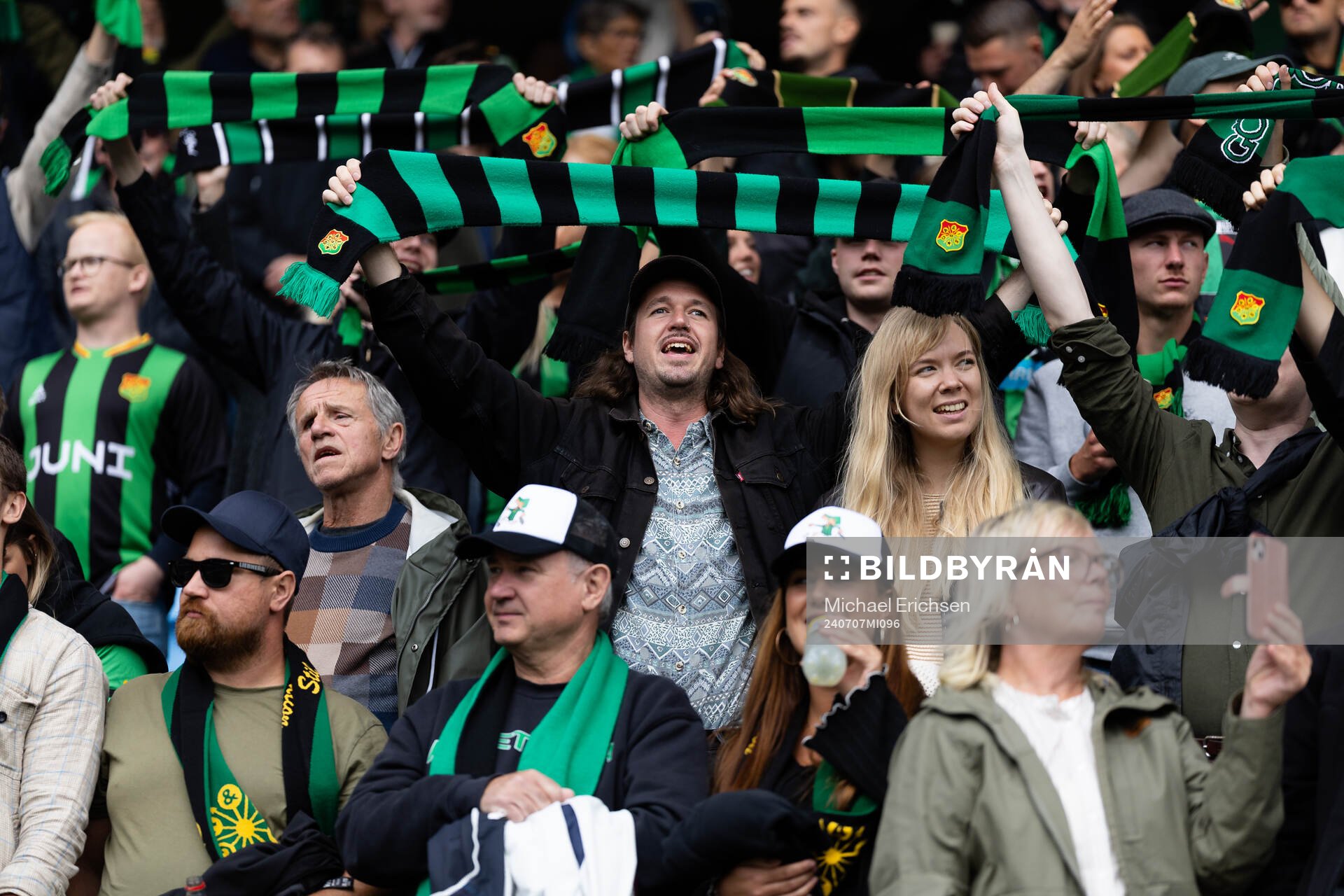 GAIS supportrar innan fotbollsmatchen i Allsvenskan mellan