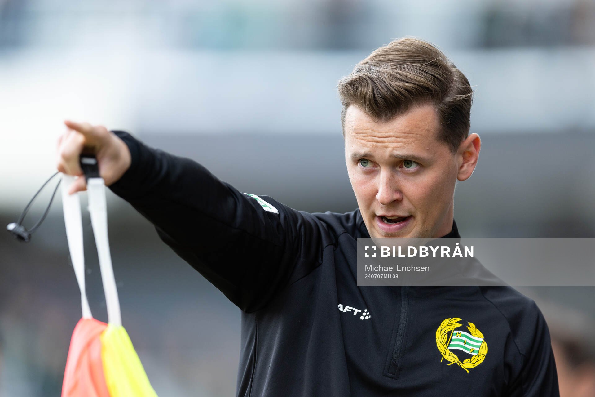 Hammarbys assisterande tränare Douglas Jakobsson innan