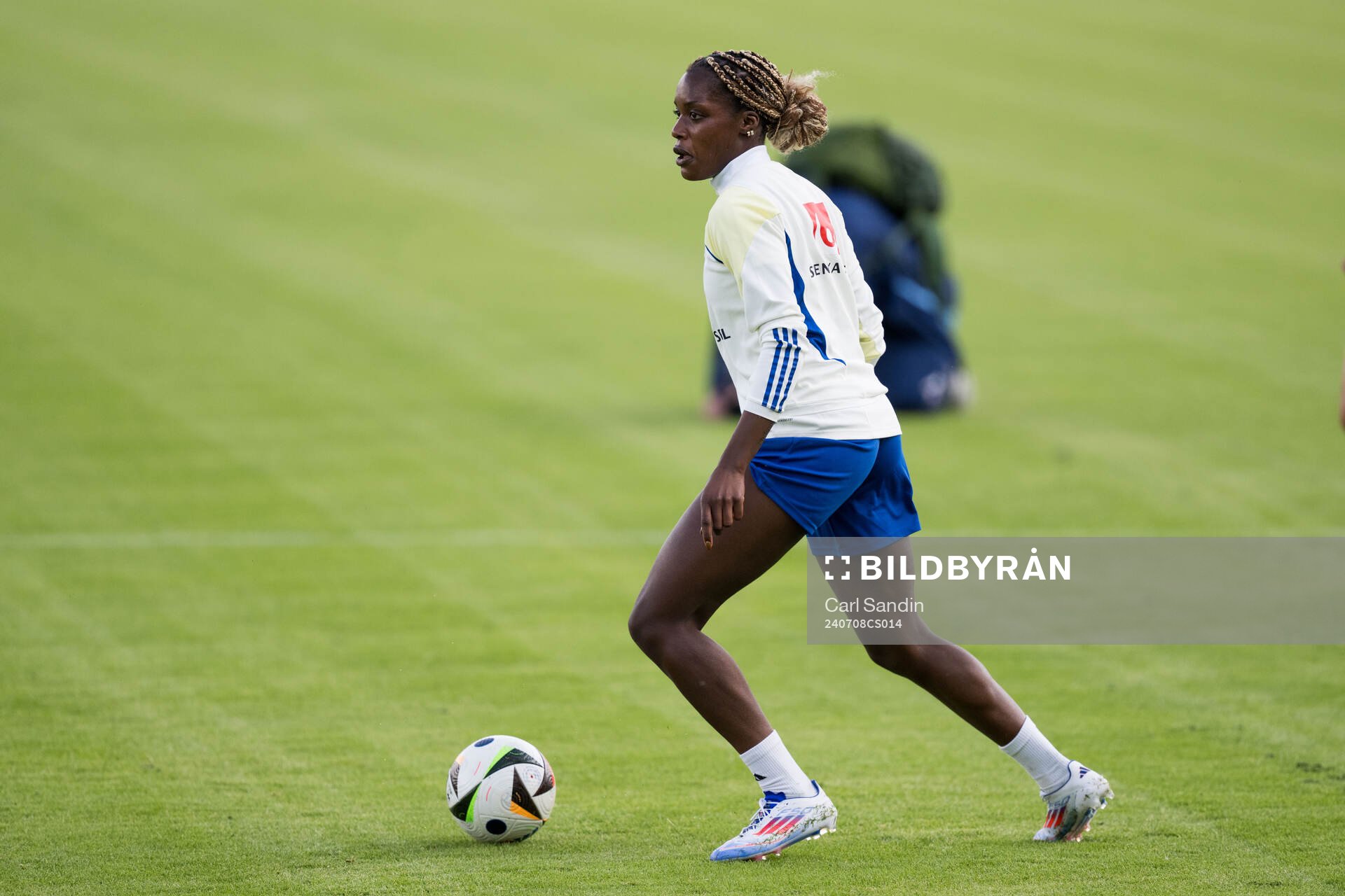 Evelyn Ijeh of Sweden