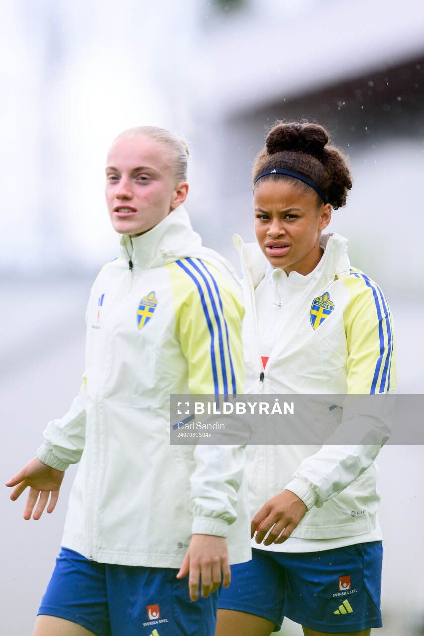 Anna Sandberg and Felicia Schröder