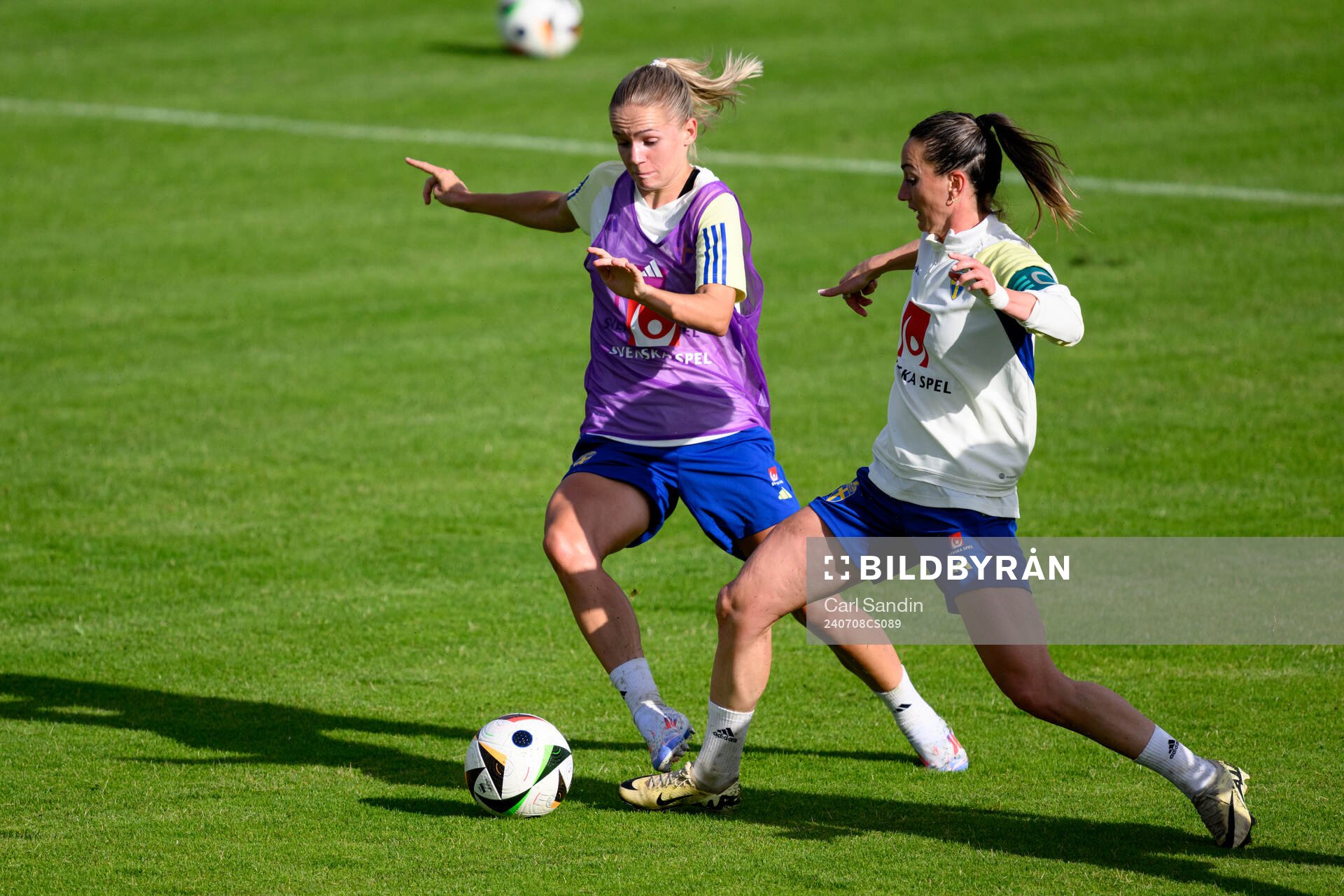 Hanna Lundkvist and Kosovare Asllani