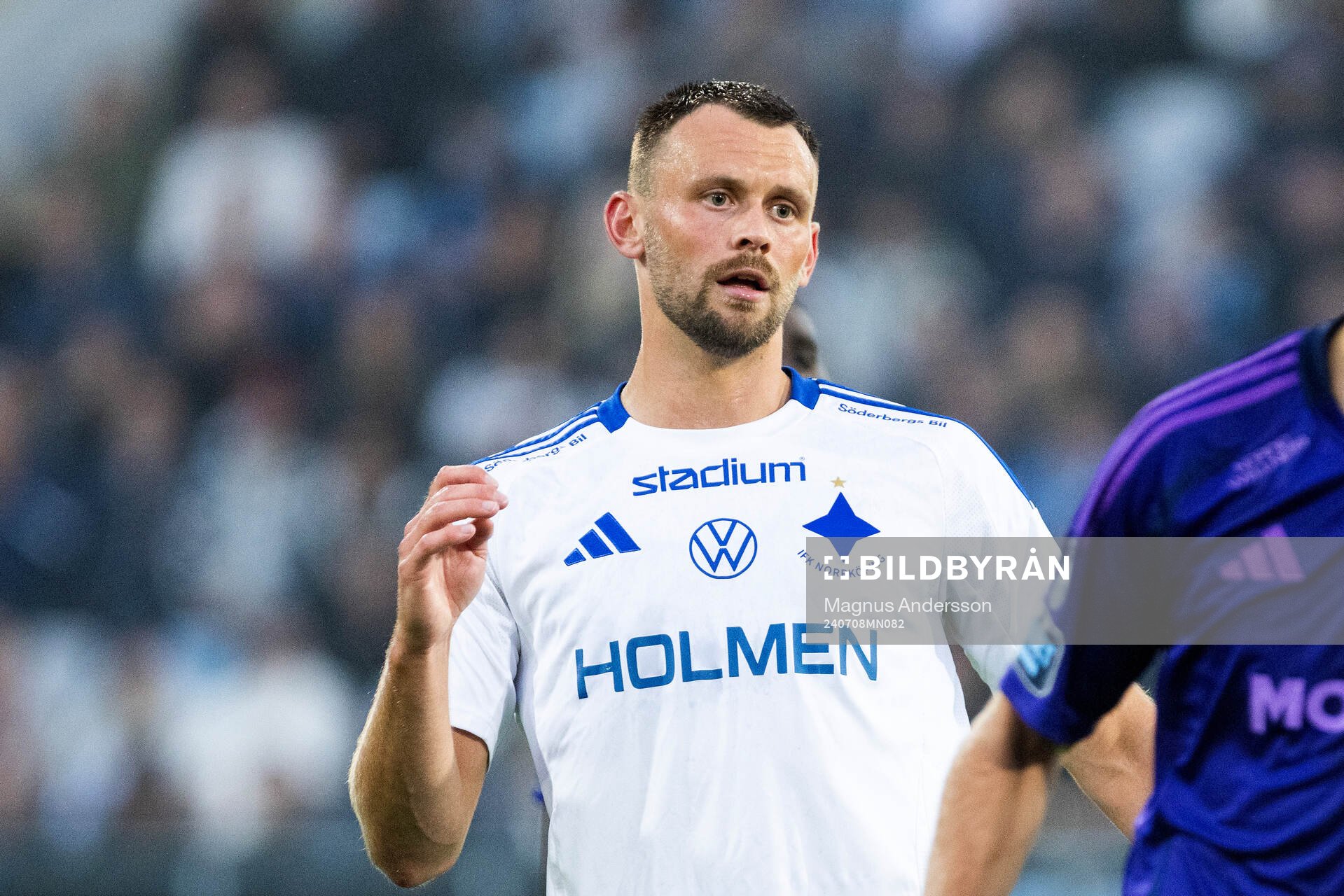 IFK Norrköpings Max Watson under fotbollsmatchen i Allsvenskan mellan IFK Norrköping och Djurgården den 8 juli 2024 i Norrköping.