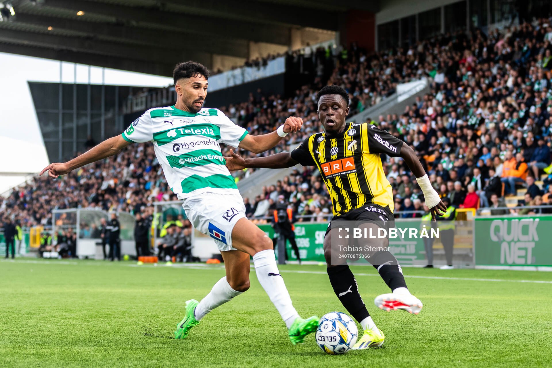 Västerås Elyas Bouzaiene och Häckens Zeidane Inoussa
