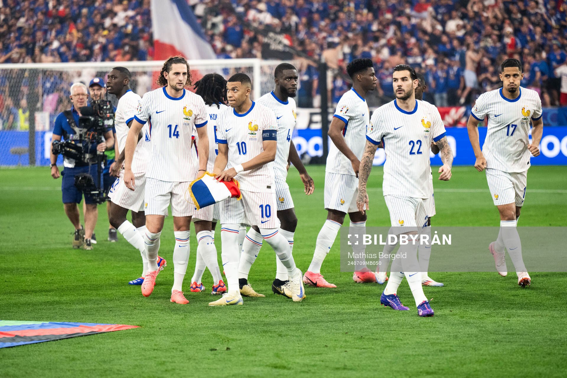 Adrien Rabiot, Kylian Mbappé, Theo Hernandez and William