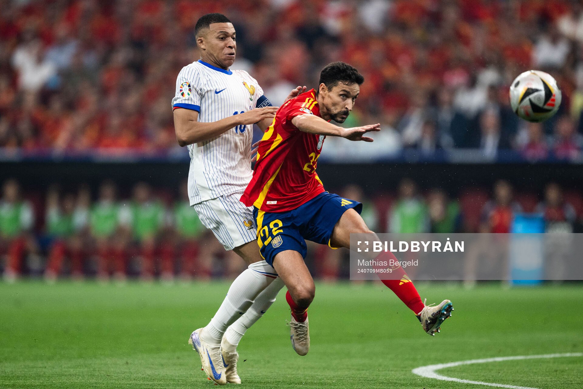 Kylian Mbappé of France and Jesus Navas of Spain