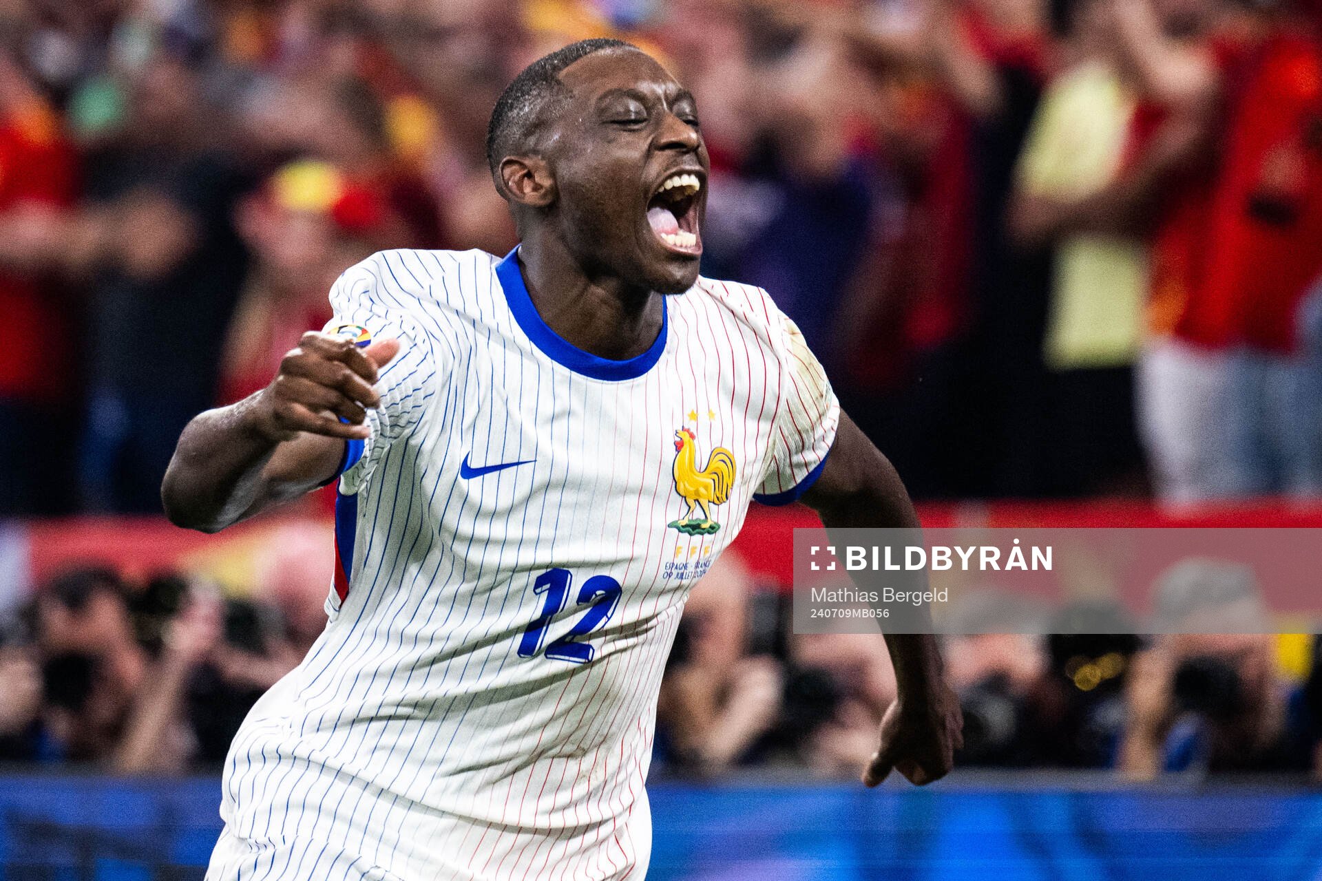 Randal Kolo Muani of France celebrates