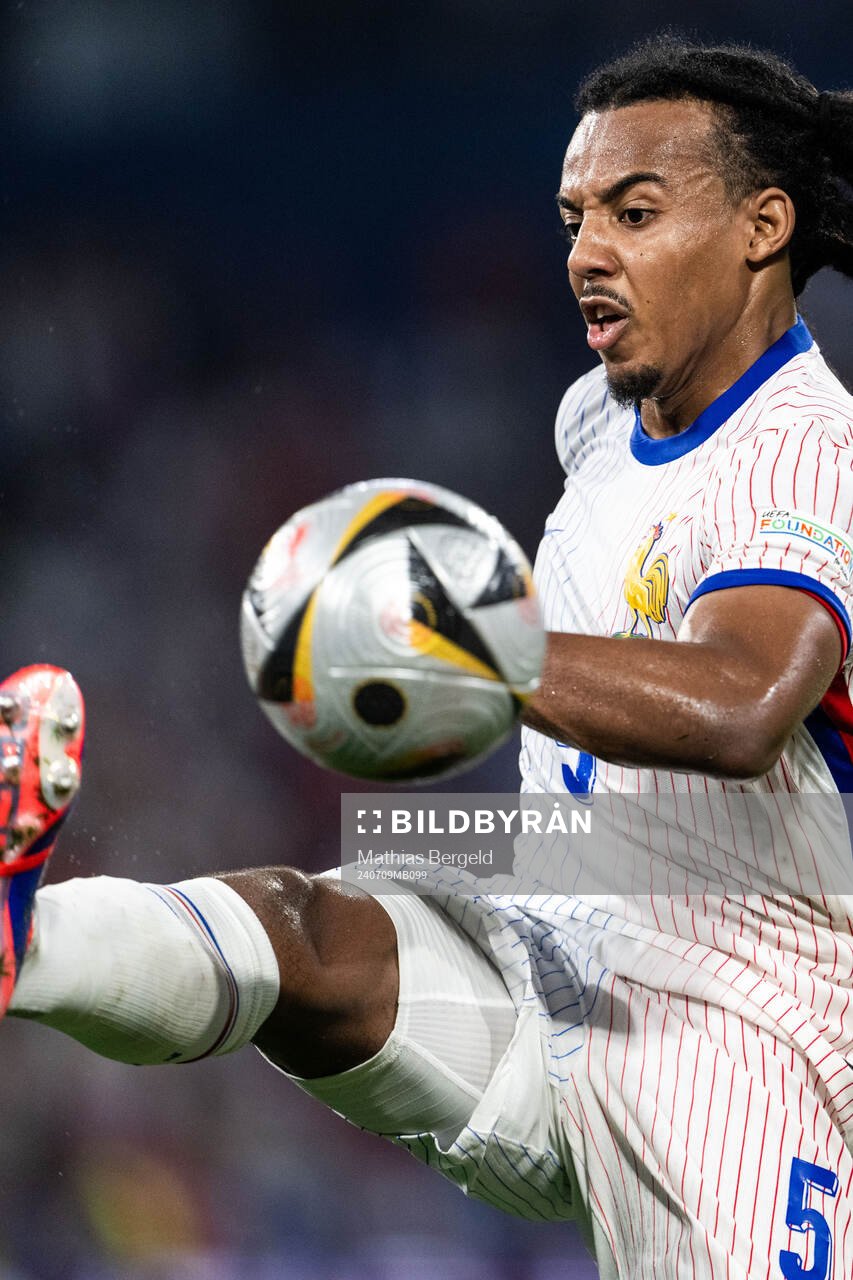 Jules Koundé of France