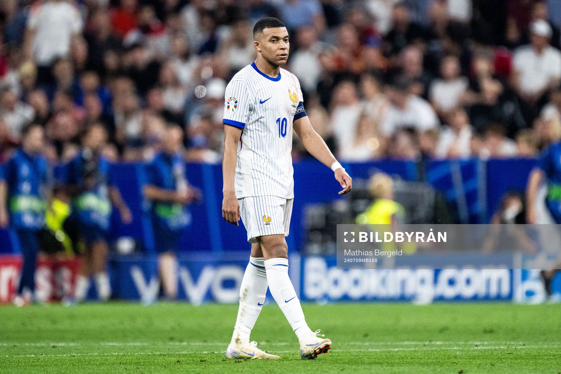 Kylian Mbappé of France looks dejected