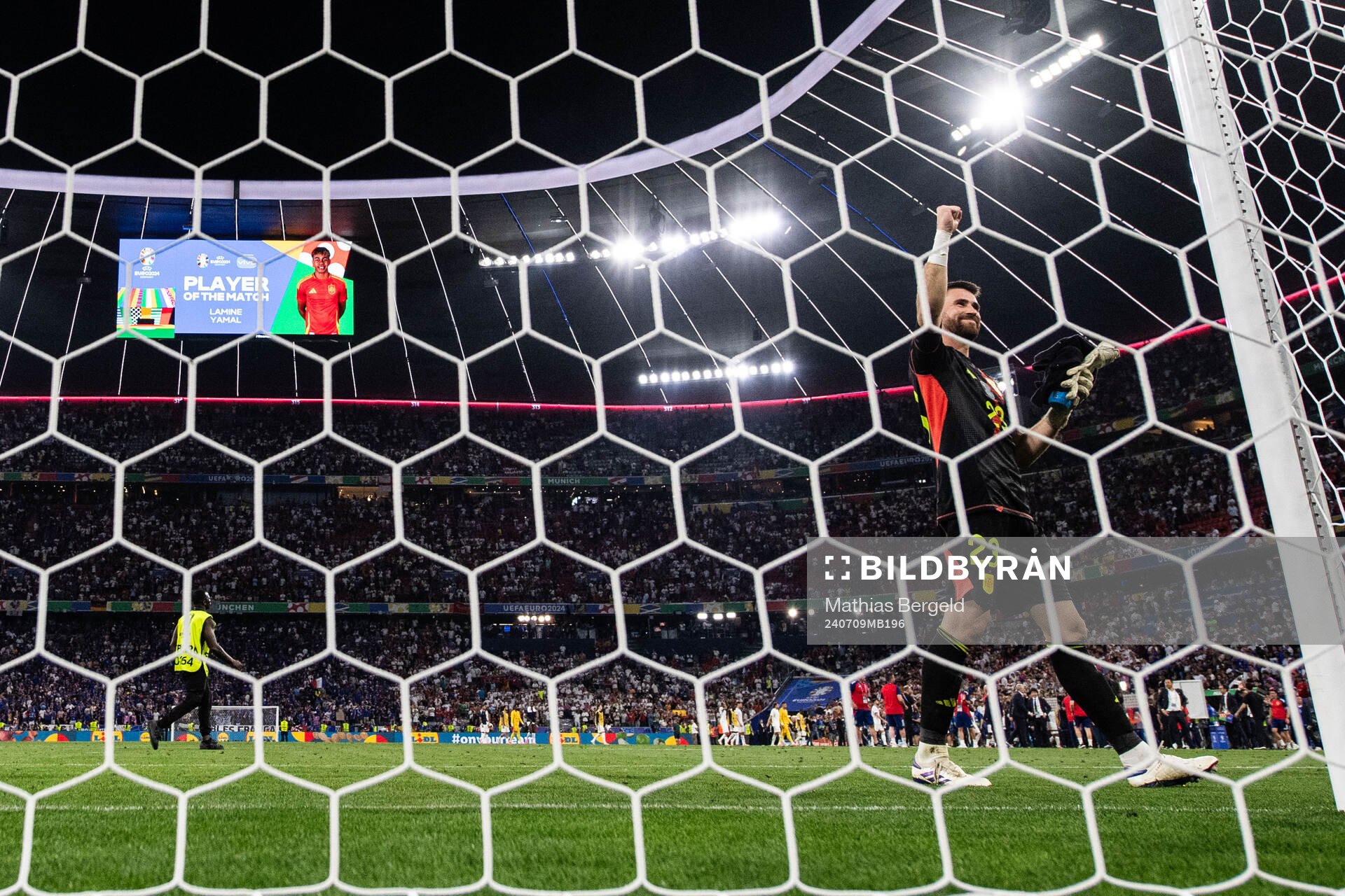 Goalkeeper Unai Simon Mendibil of Spain celebrates