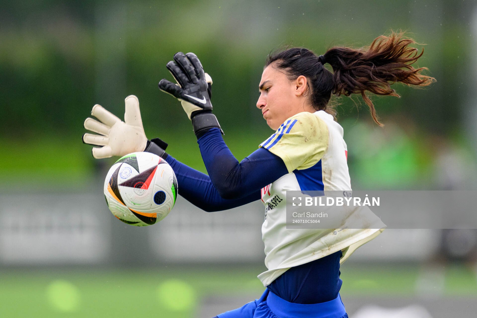 goalkeeper Zecira Musovic