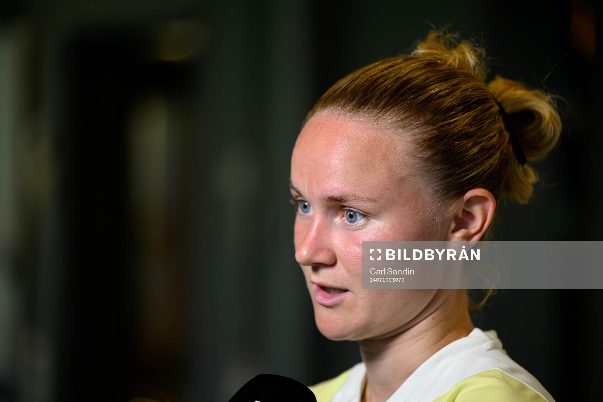 Matilda Vinberg is being interviewed