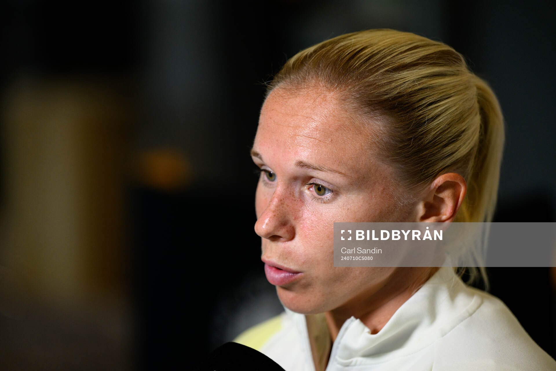 Jonna Andersson is being interviewed