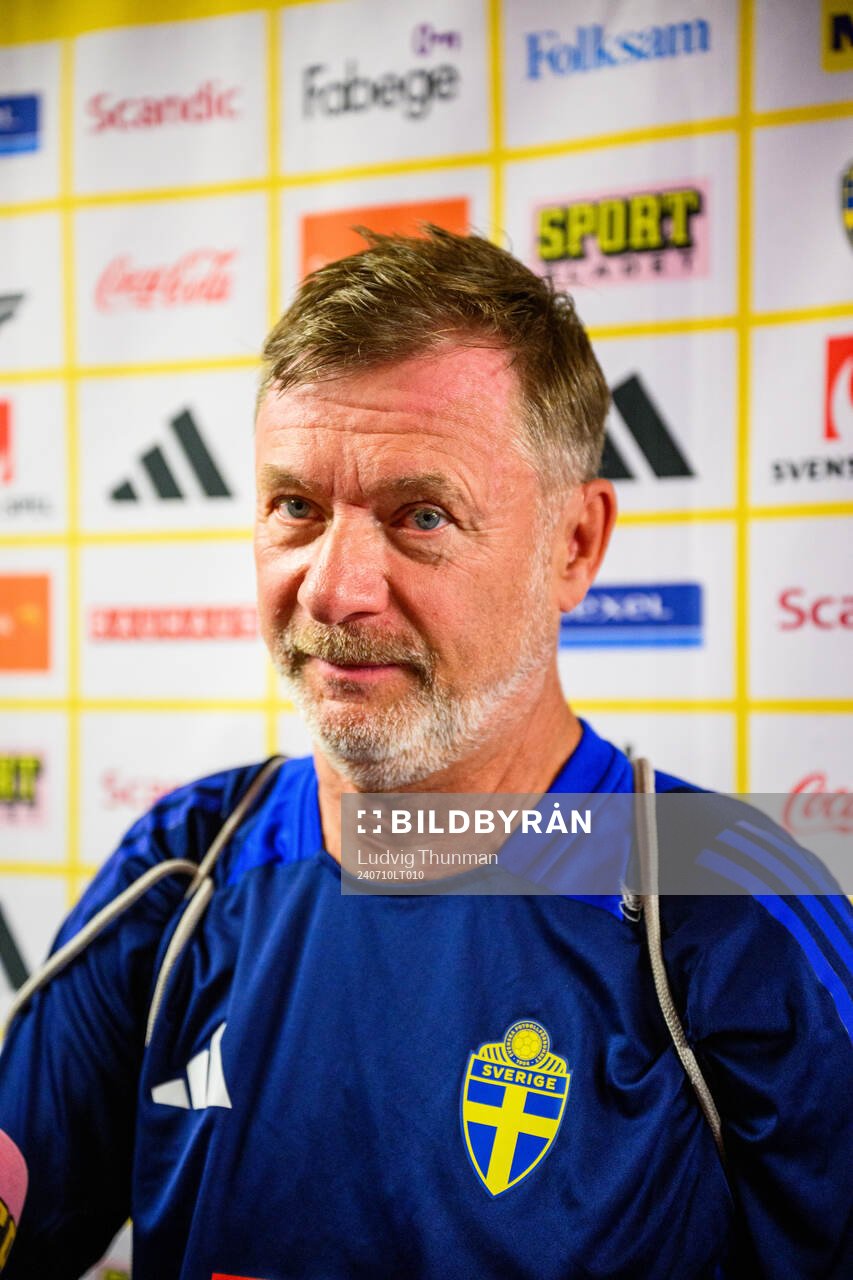 Head coach Peter Gerhardsson of the Swedish women's