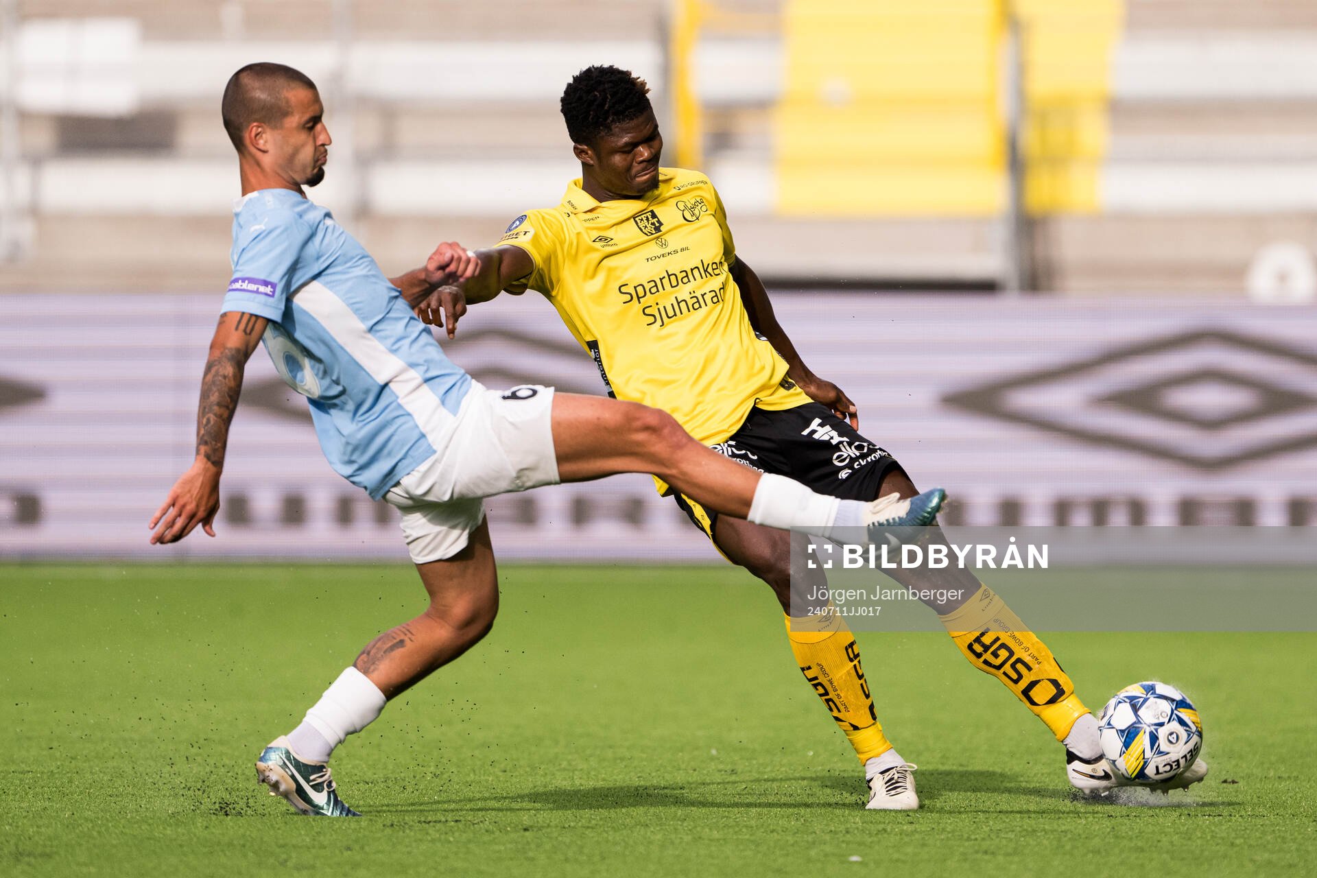 Pedro Henrique Rocha Pelagio of Pafos and Terry Yegbe of