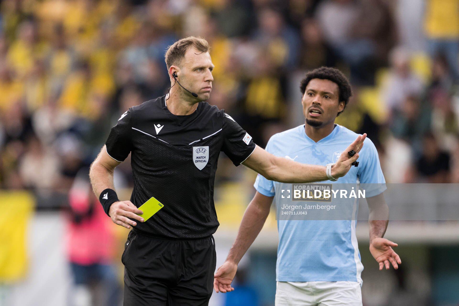 Referee Dmytro Panchyshyn