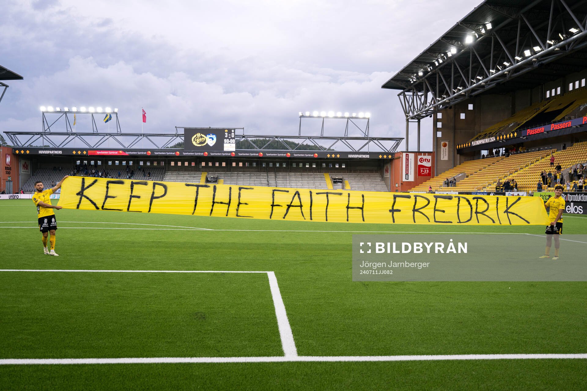 Arber Zeneli and Besfort Zeneli of Elfsborg holding a banner