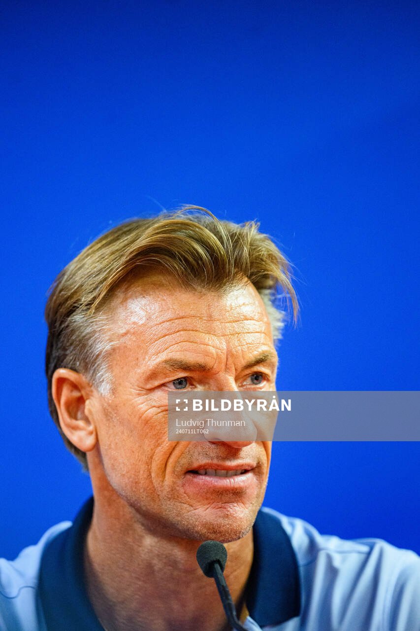 Head coach Hervé Renard