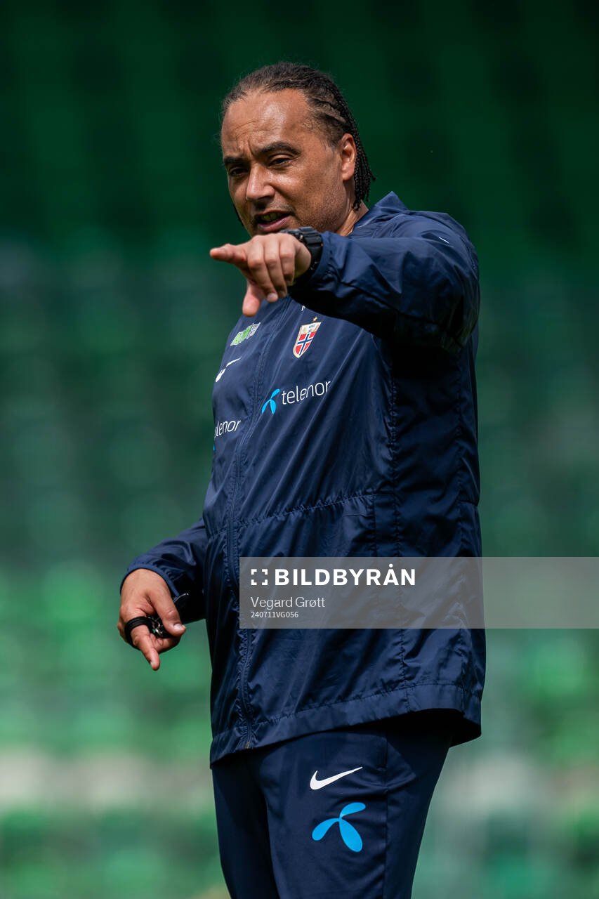 Lee Skyrme, assistant coach of the Norwegian women's