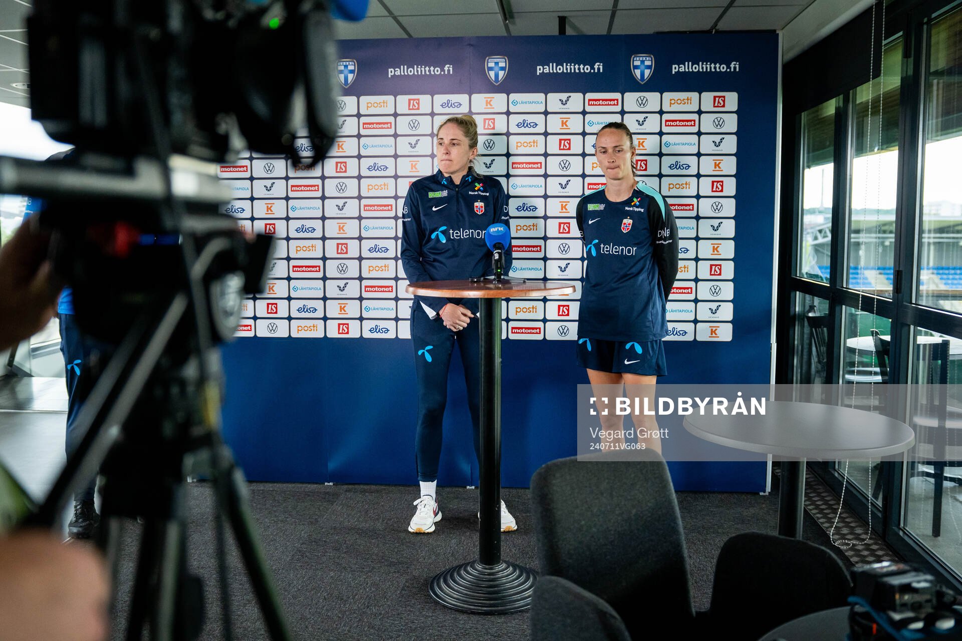 Head coach Gemma Grainger and Caroline Graham Hansen of the