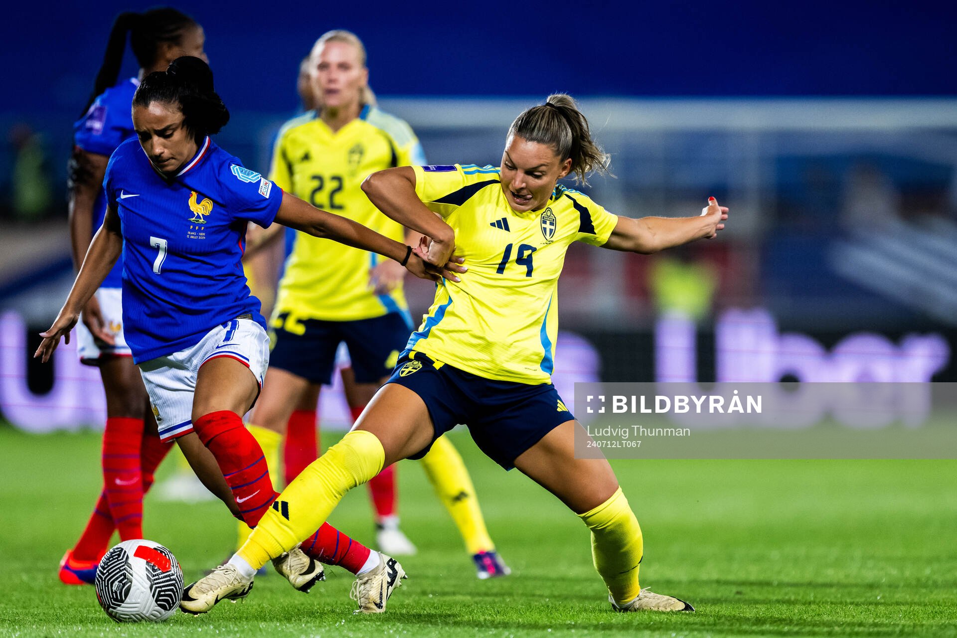 Kenza Dali of France and Johanna Rytting Kaneryd of Sweden
