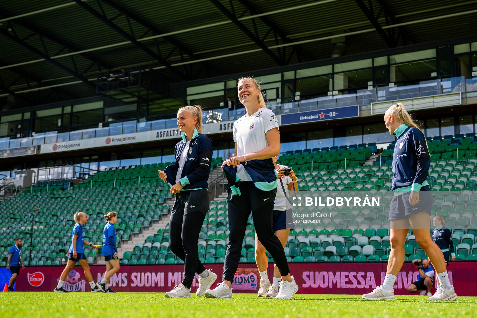 Emilie Woldvik and Sophie Román Haug of Norway