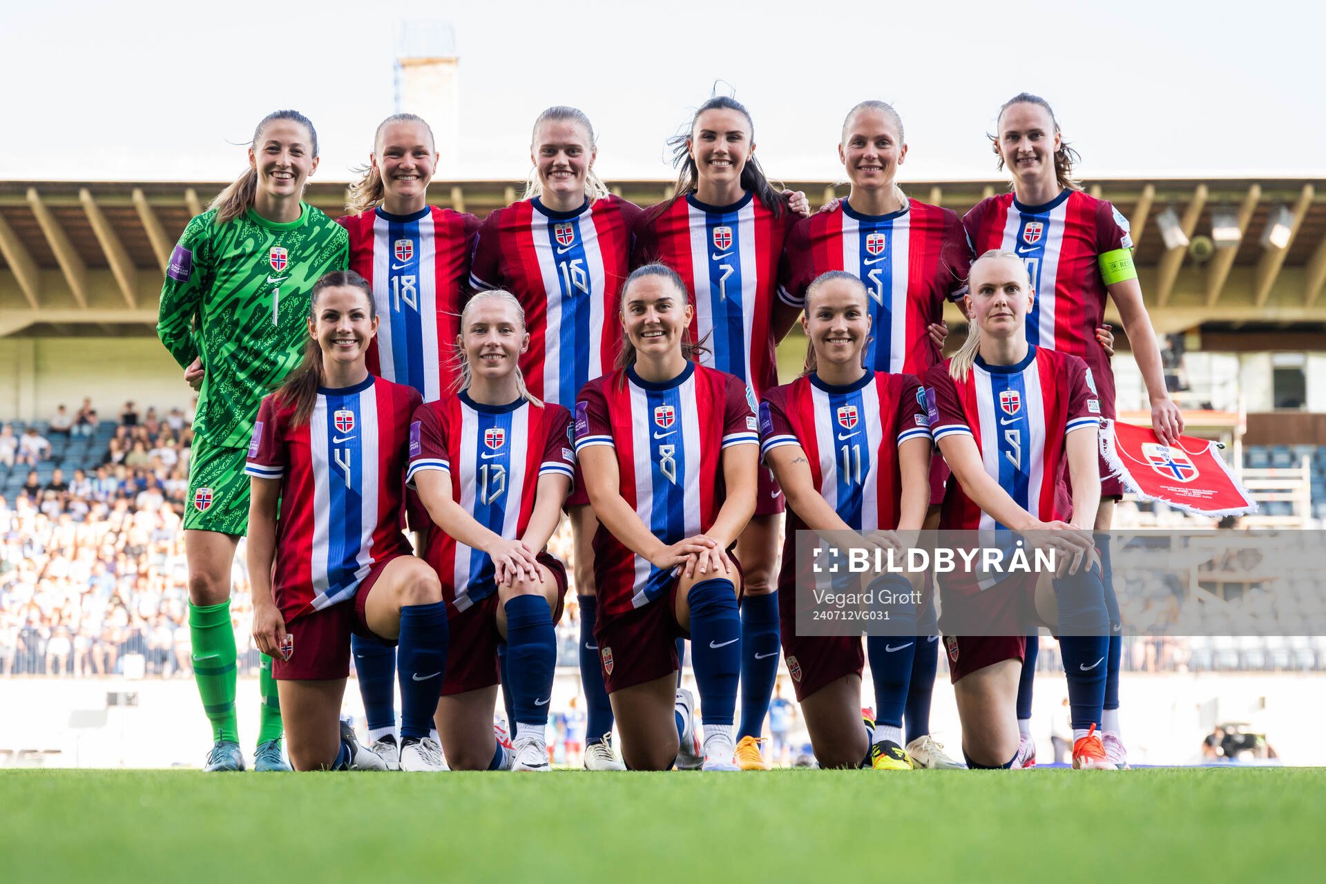 The starting eleven of Norway pose for a team photo