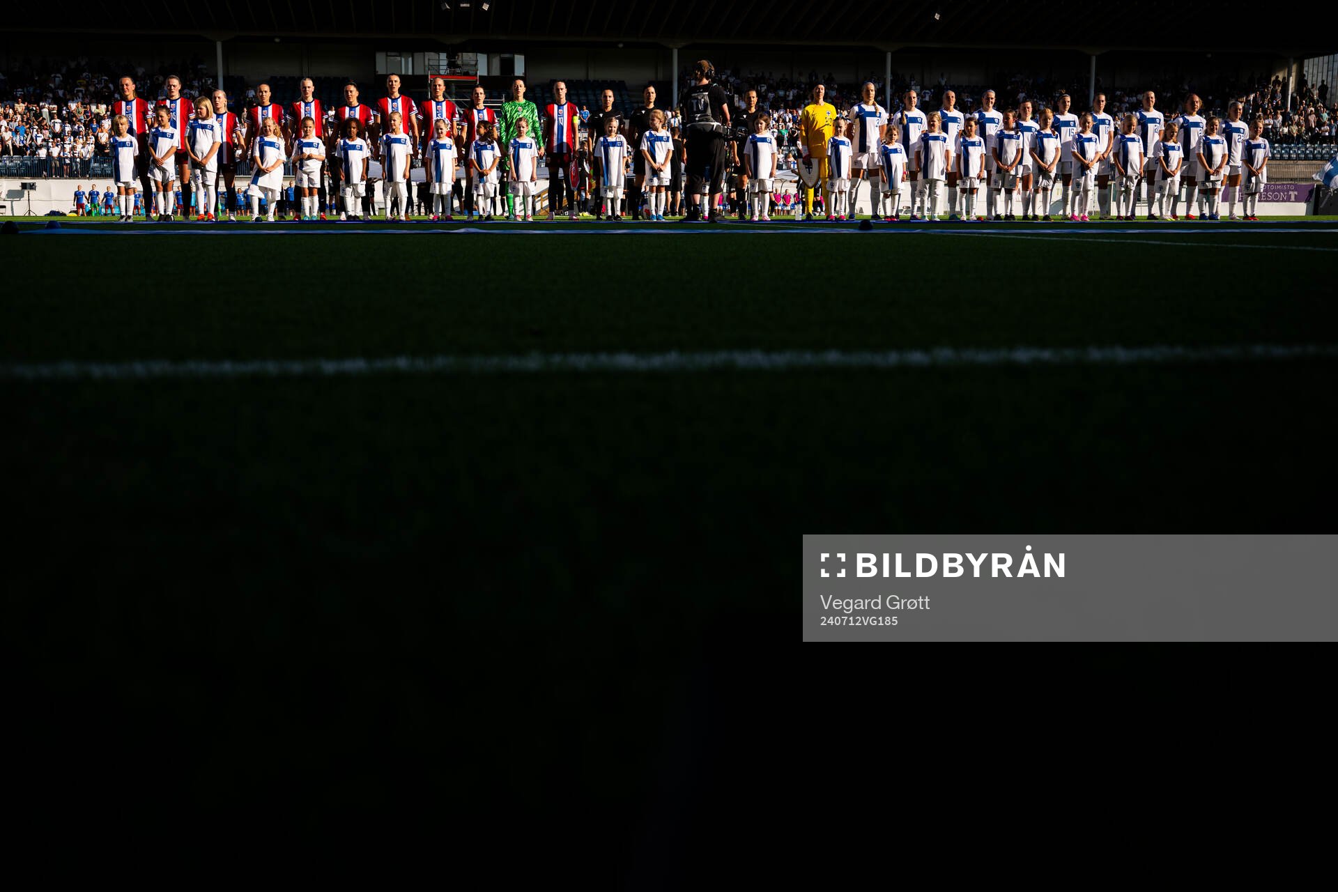 Players of Norway line up