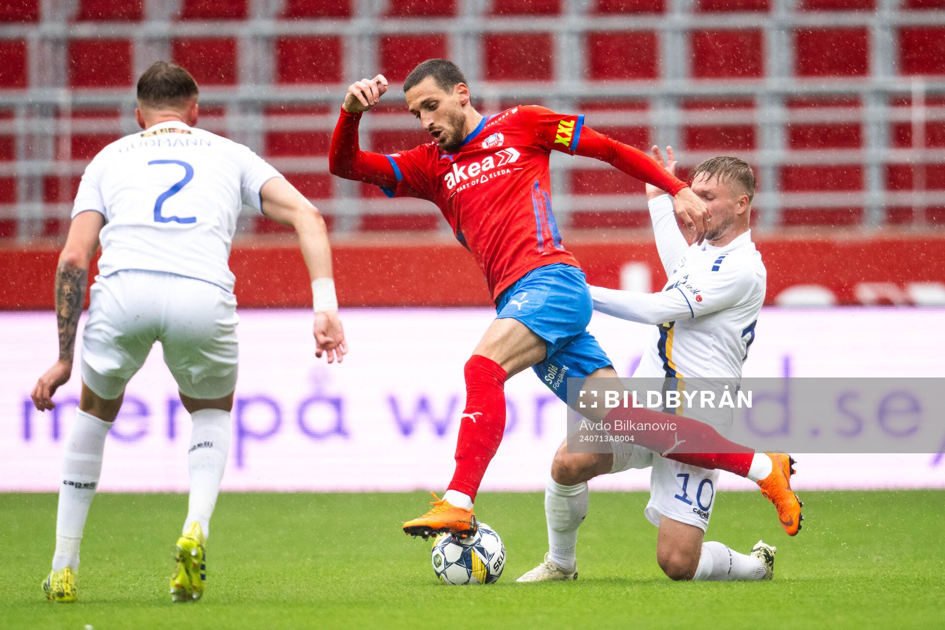 Helsingborgs Arian Kabashi och Köges Erkan Semovski