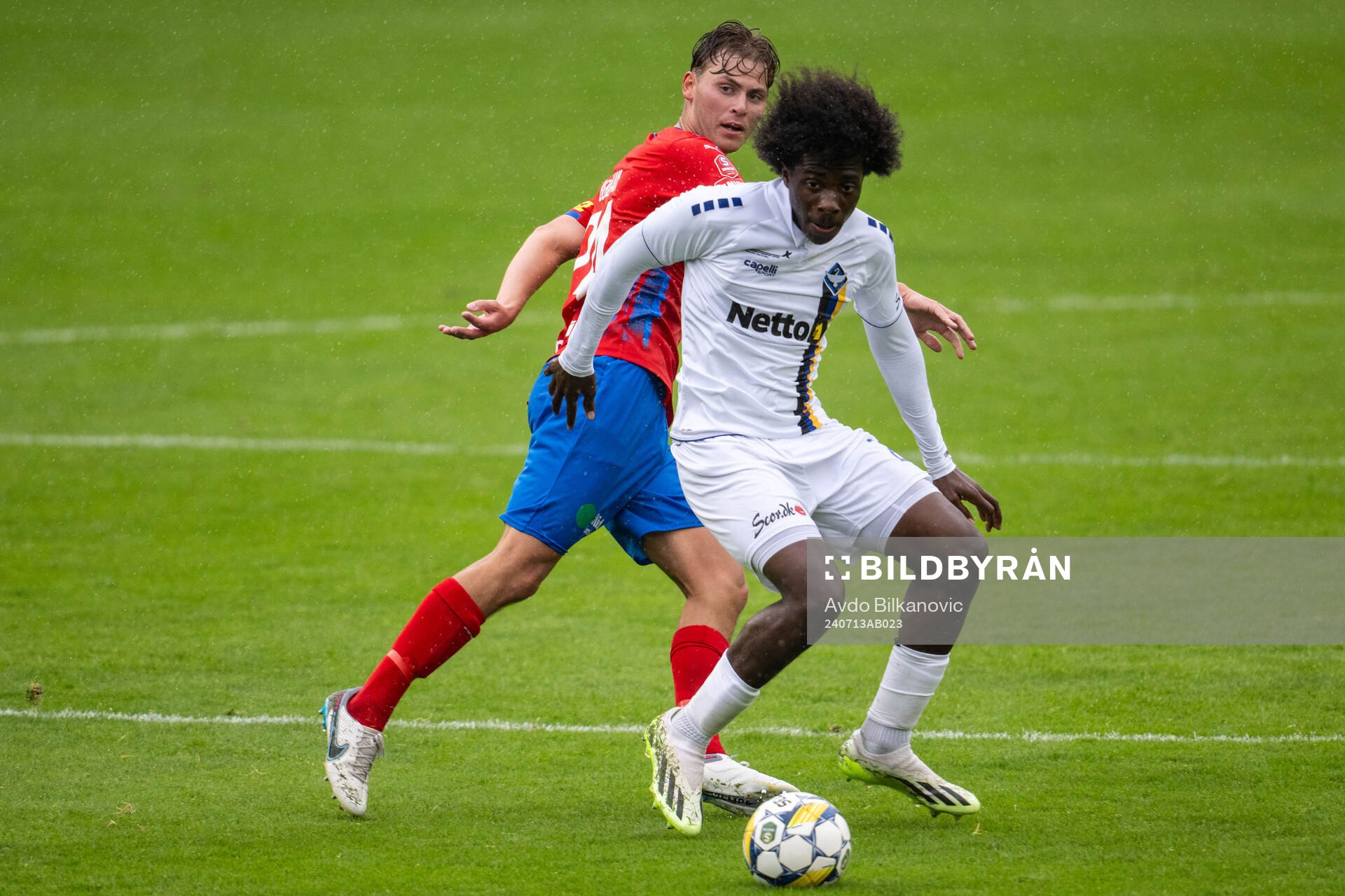 Helsingborgs Daniel Bergman och Köges Ifenna Dorgu