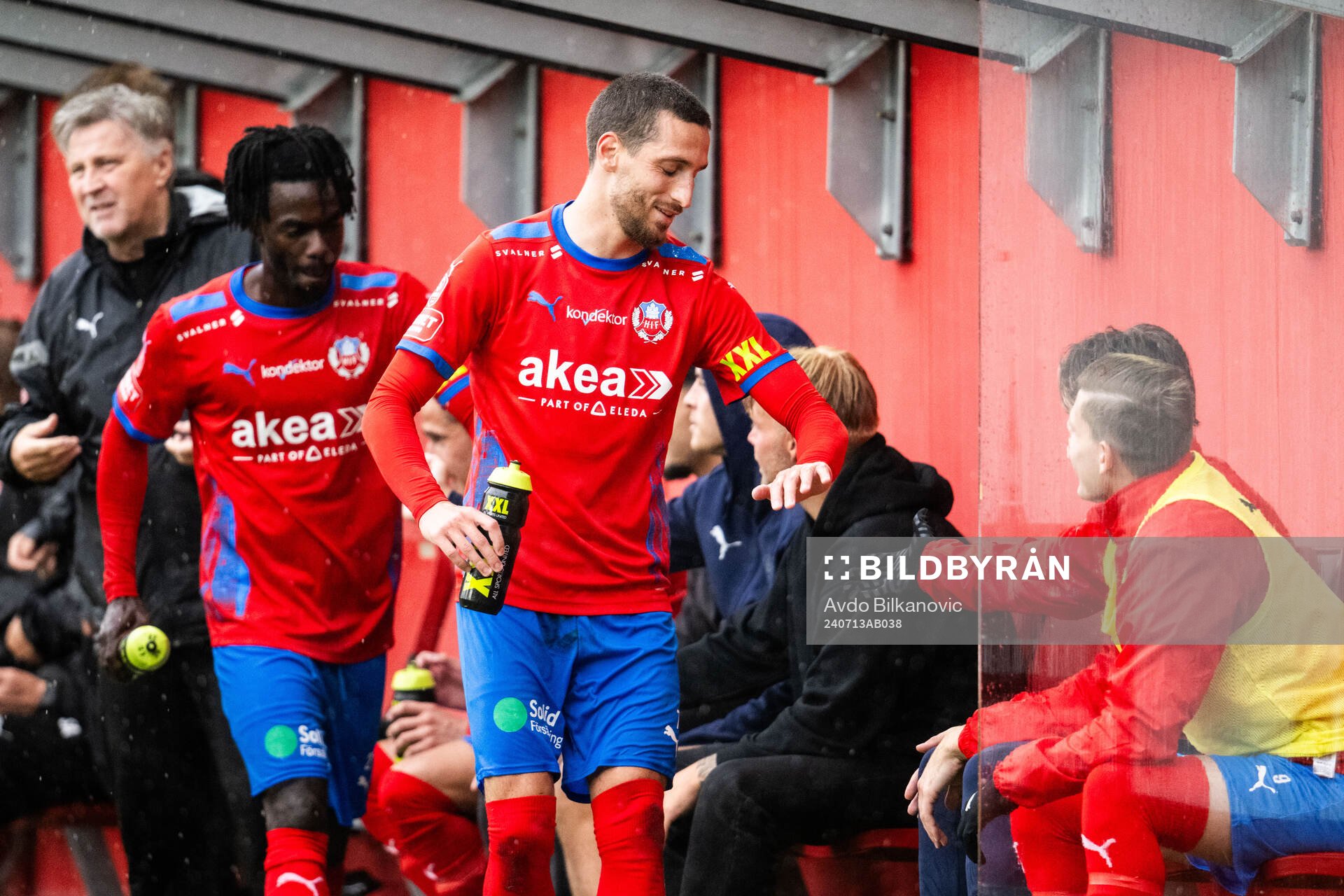 Helsingborgs Arian Kabashi på bänken