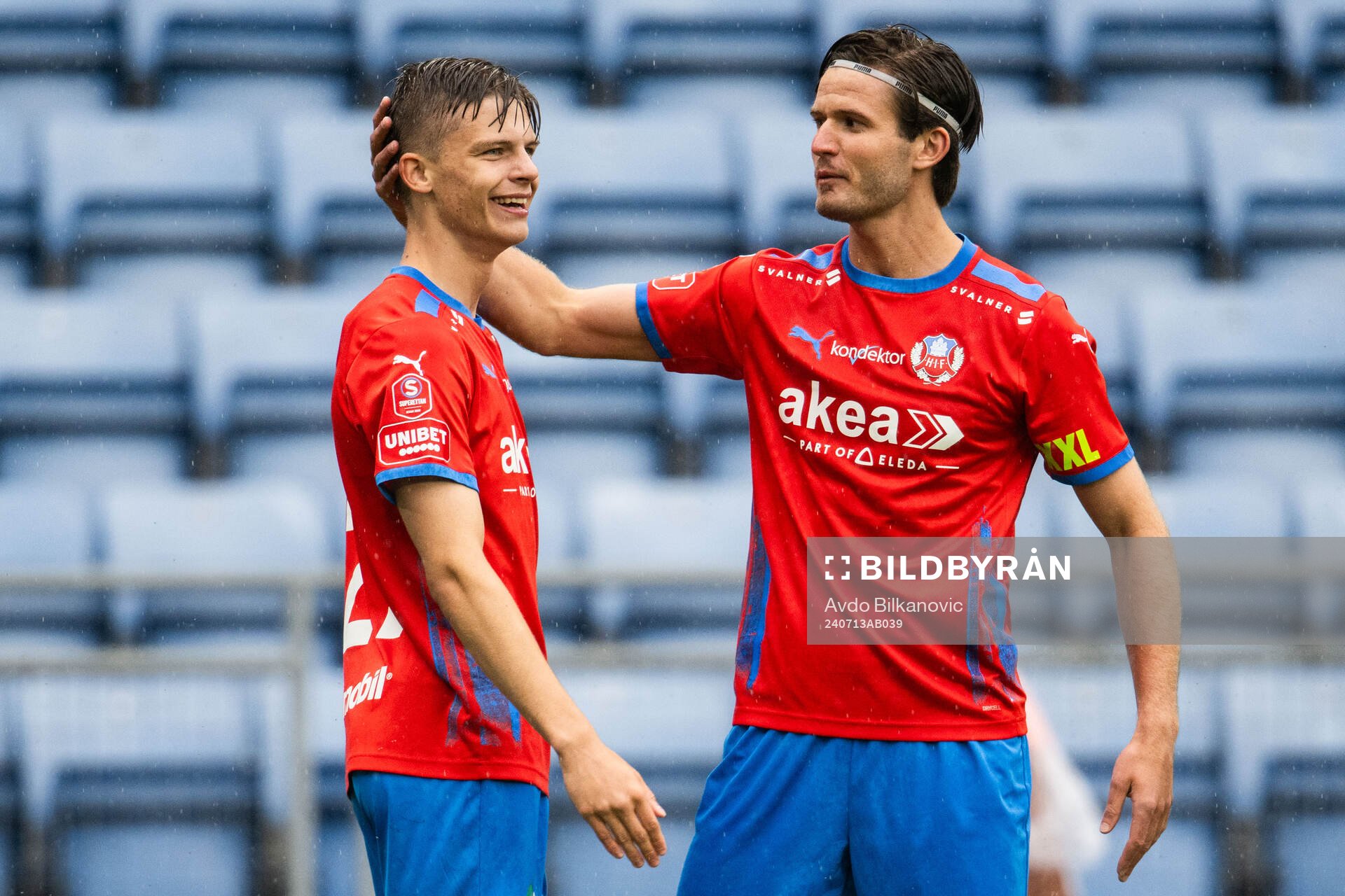 Helsingborgs Adrian Svanbäck jublar med Wilhelm Loeper