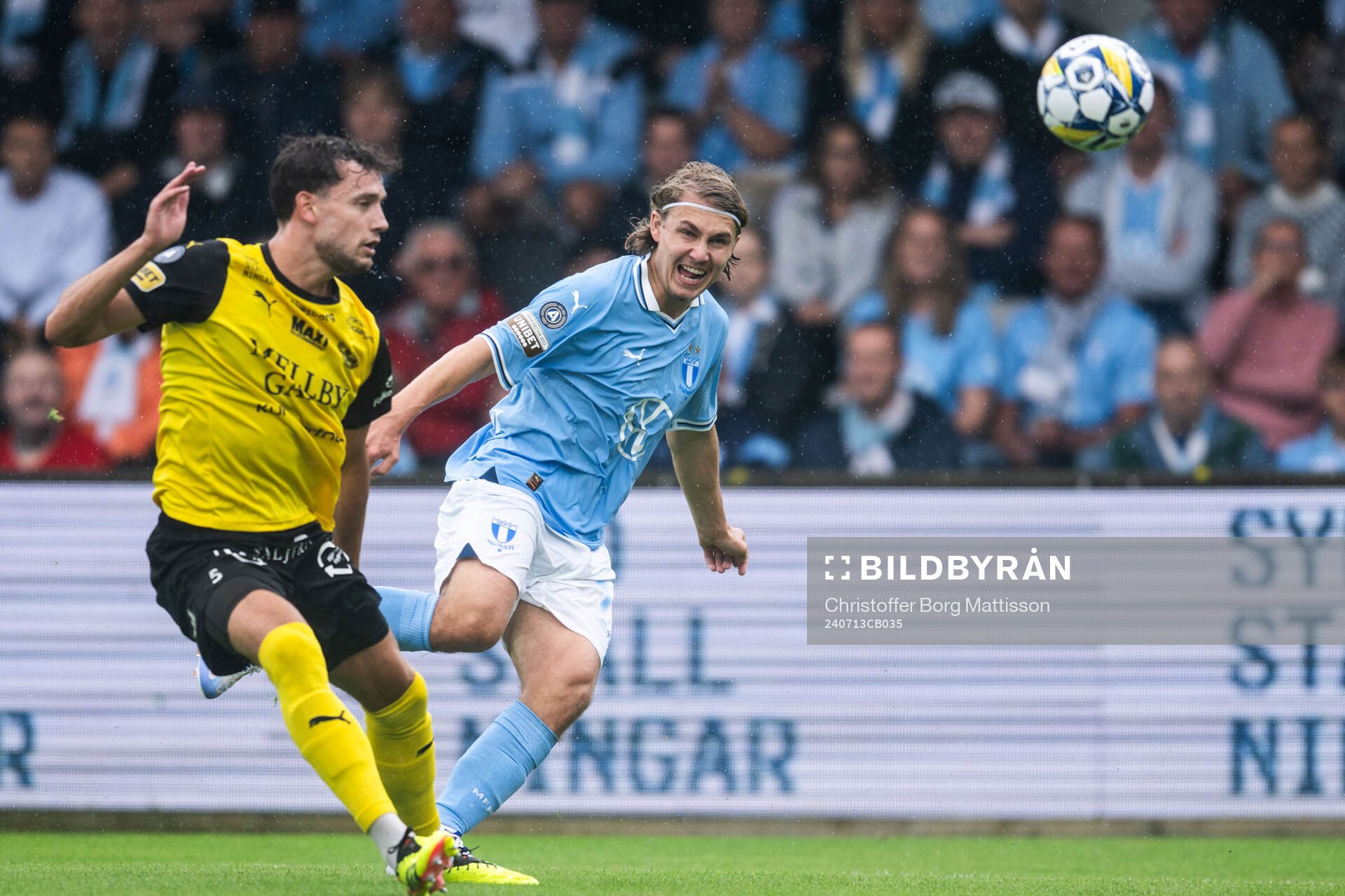 Mjällbys Colin Rösler och Malmö FFs Sebastian Nanasi
