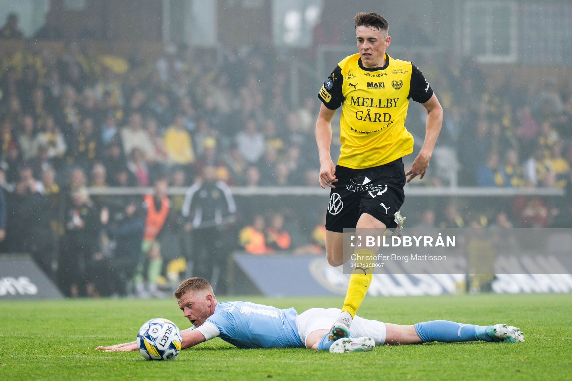 Malmö FFs Anders Christiansen och Mjällbys Elliot Stroud