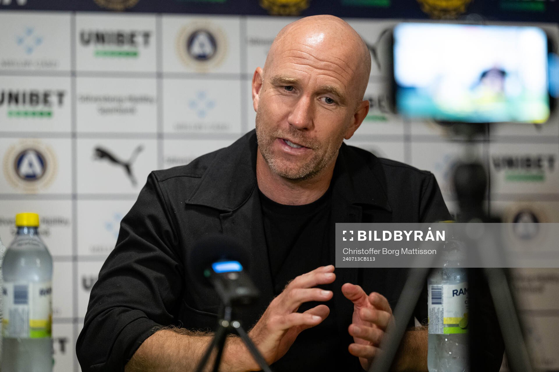 Malmö FFs tränare Henrik Rydström vid en presskonferens