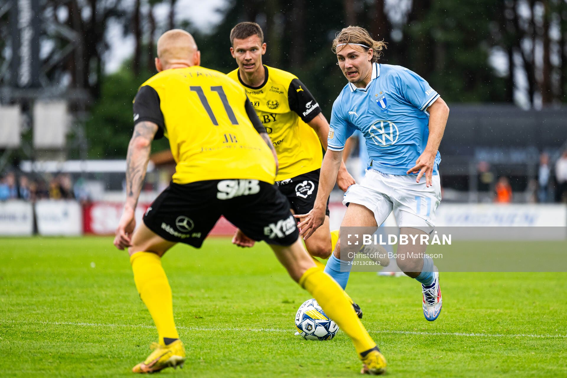 Mjällbys Arvid Brorsson och Malmö FFs Sebastian Nanasi