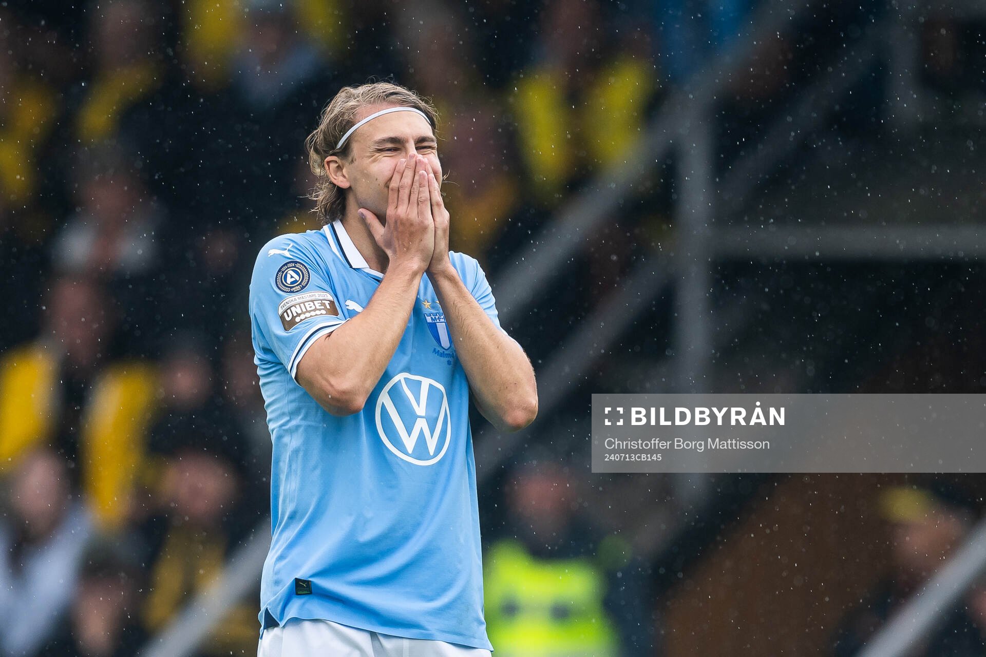 Malmö FFs Sebastian Nanasi deppar