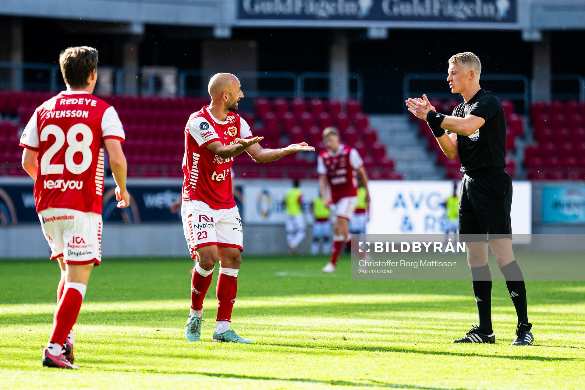 Kalmars Robert Gojani i samtal med Domare Adam Ladebäck