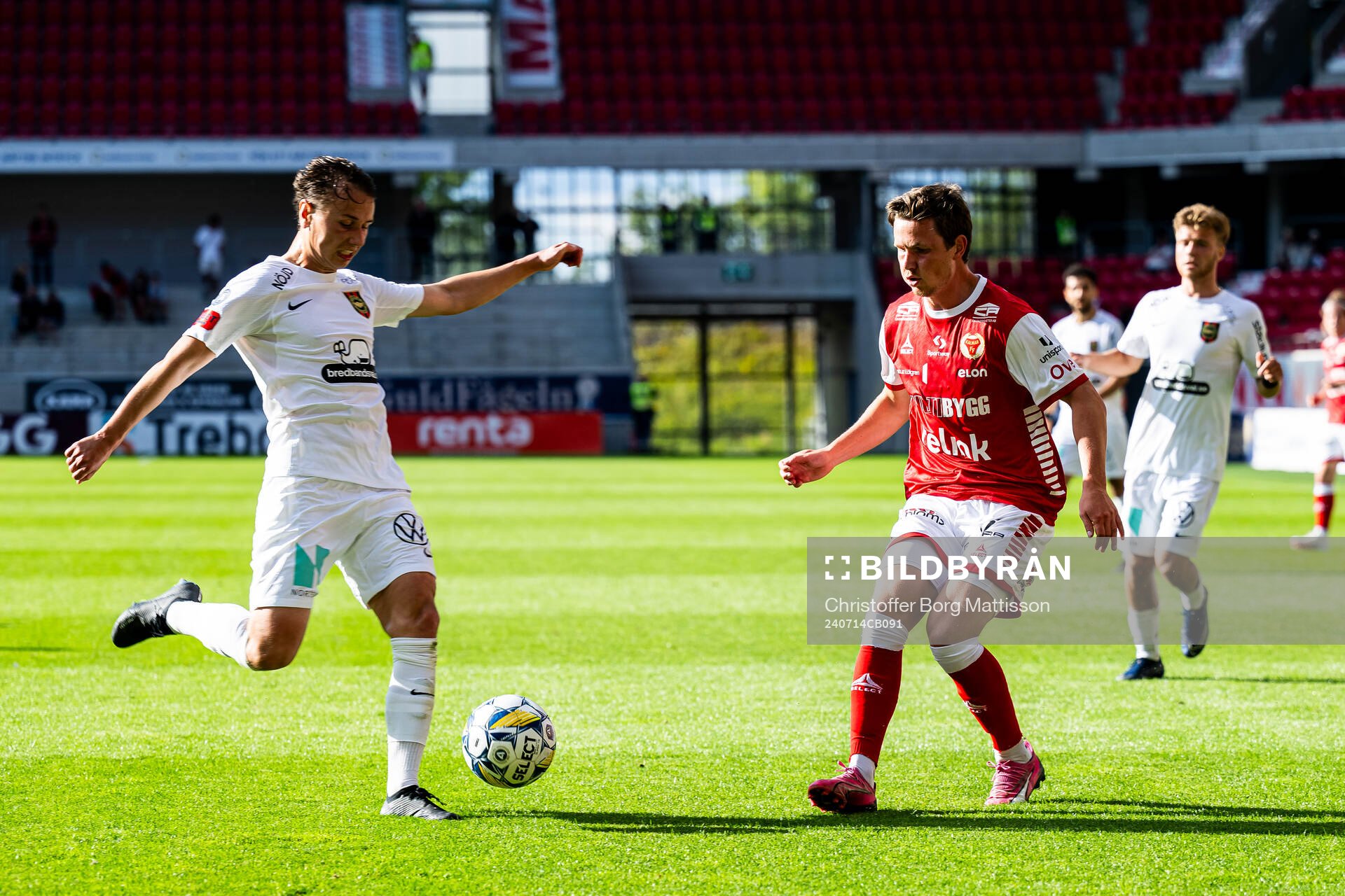 Brommapojkarnas Alex Timossi Andersson och Kalmars Max