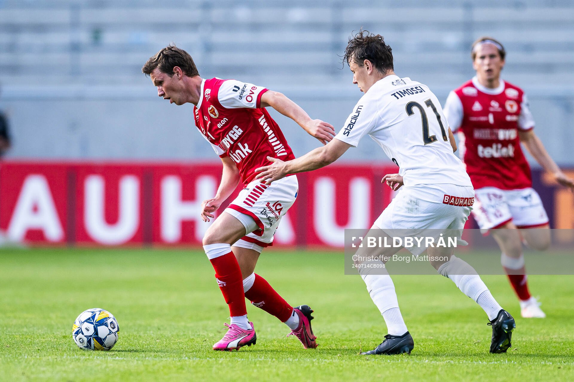 Kalmars Max Svensson och Brommapojkarnas Alex Timossi