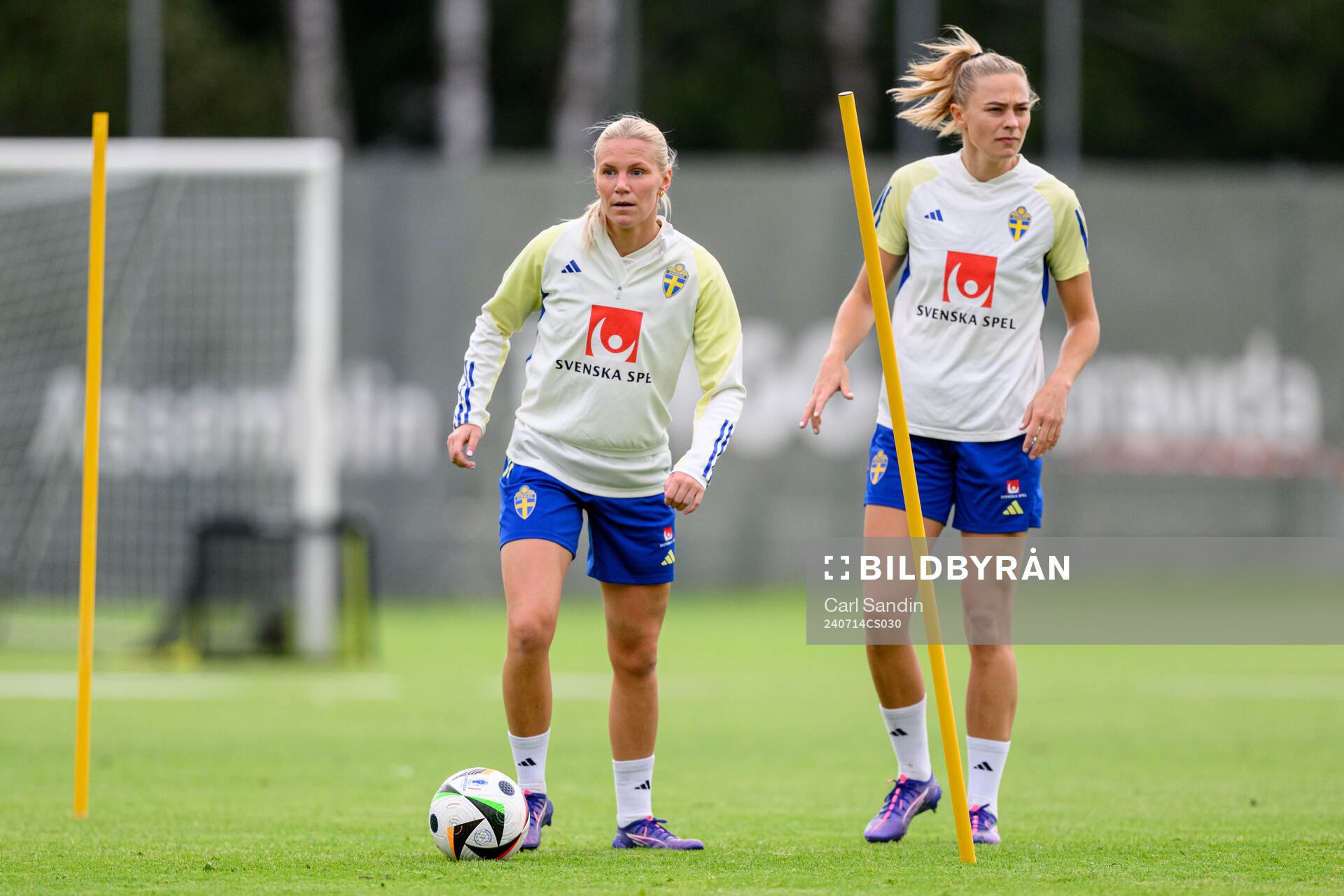 Josefine Rybrink and Fridolina Rolfö