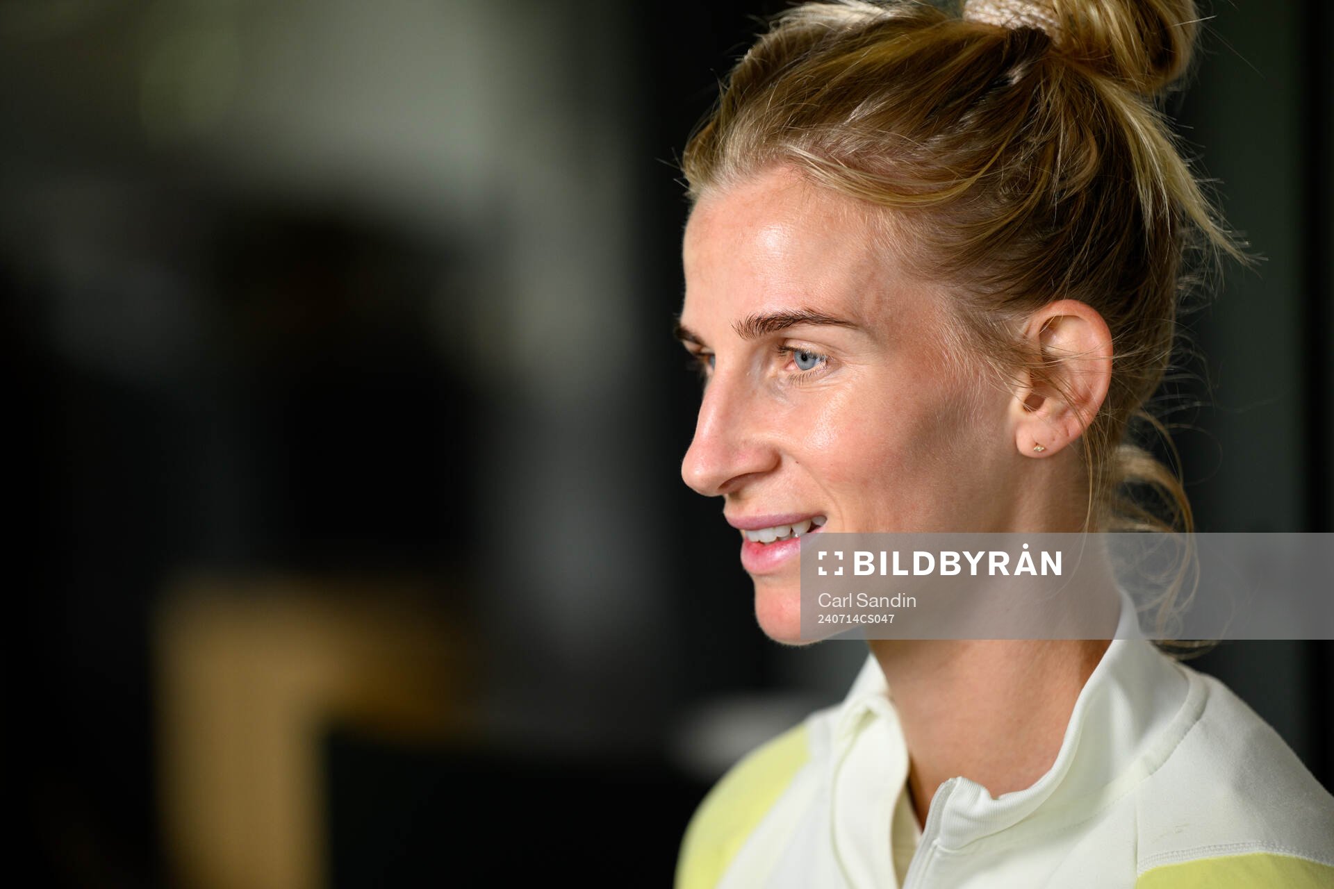 Sofia Jakobsson is being interviewed
