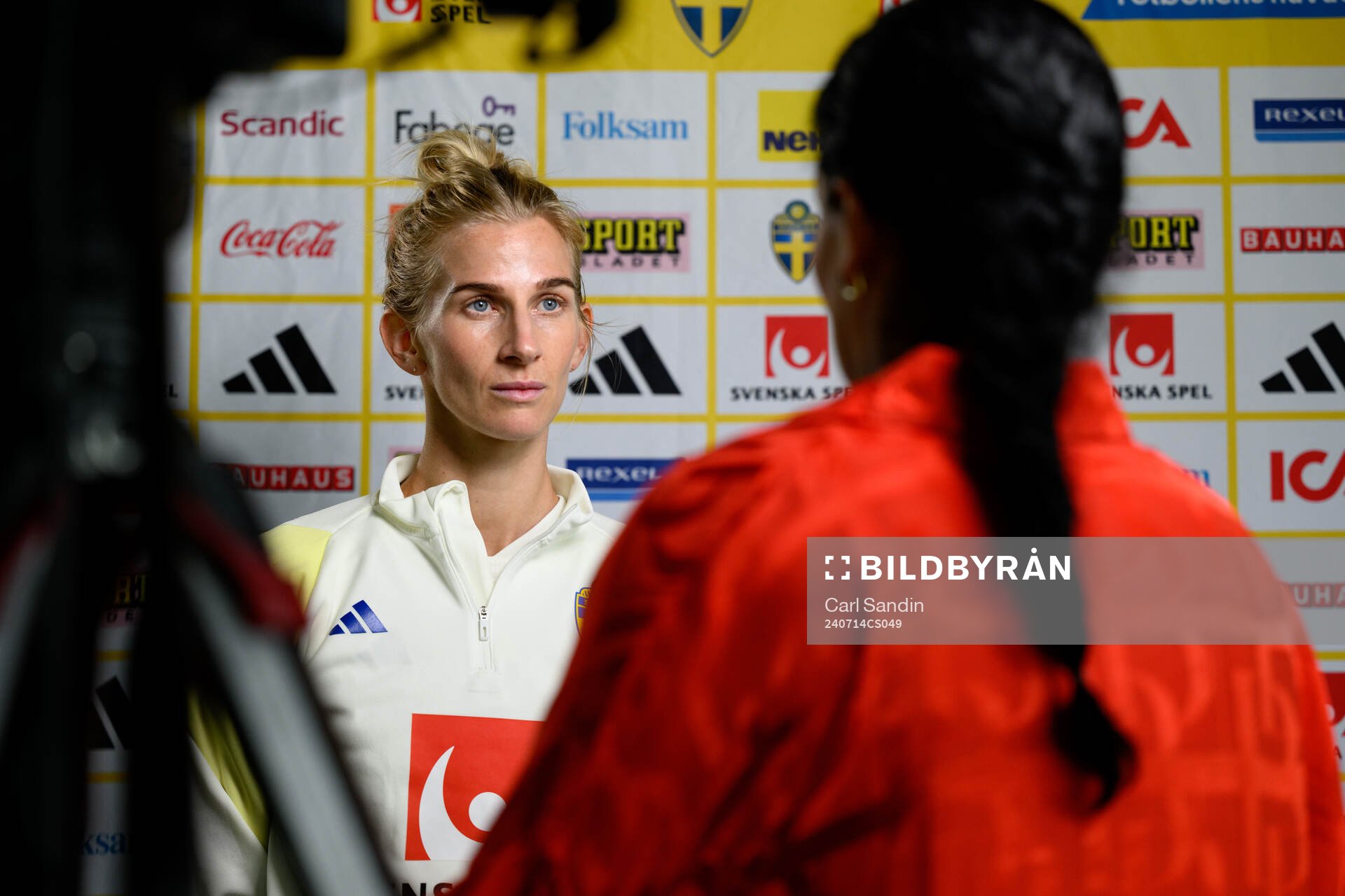 Sofia Jakobsson is being interviewed