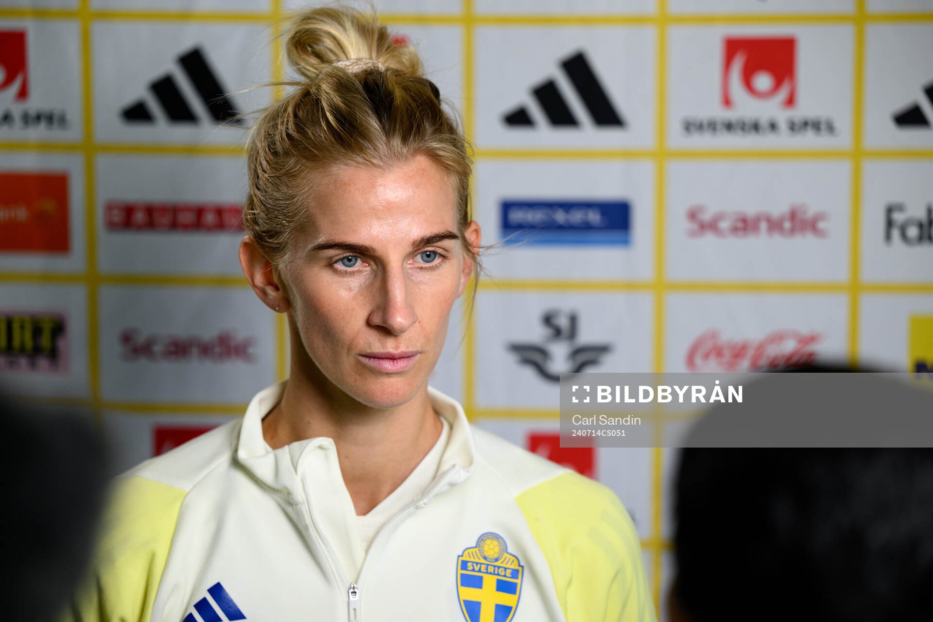 Sofia Jakobsson is being interviewed