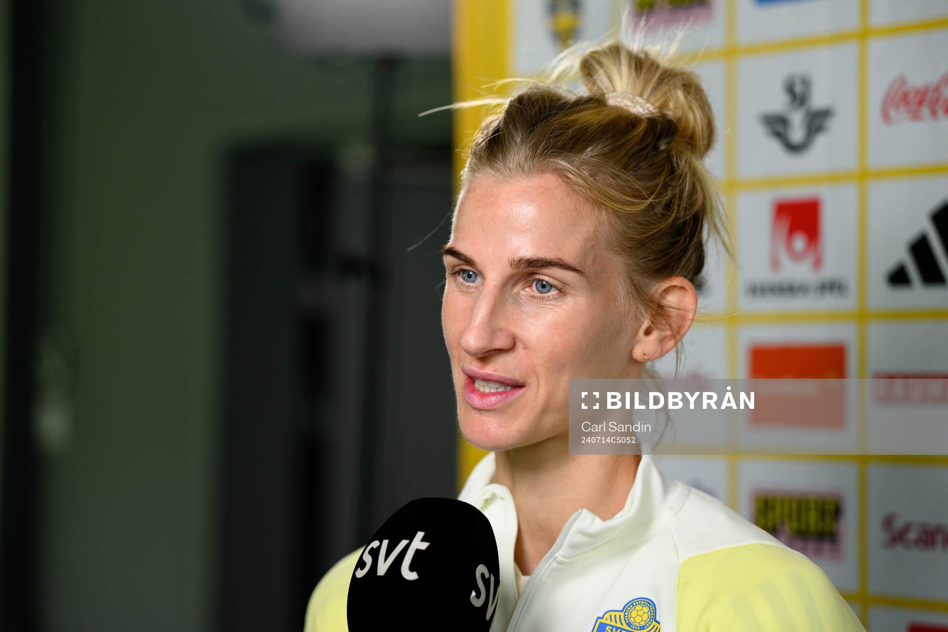 Sofia Jakobsson is being interviewed
