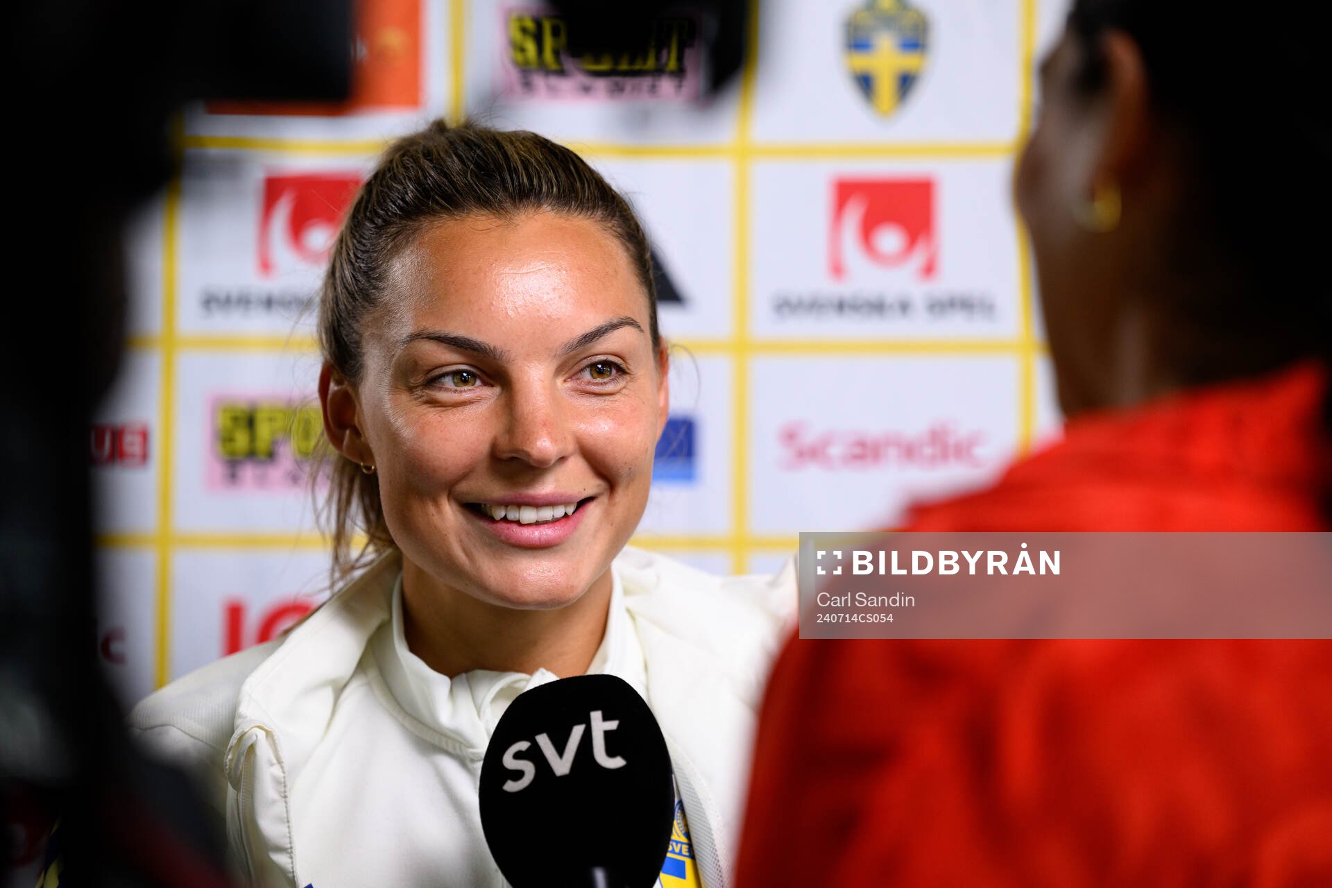 Johanna Rytting Kaneryd is being interviewed