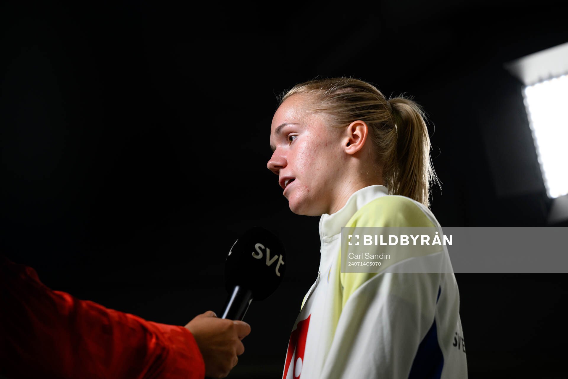 Hanna Lundkvist is being interviewed